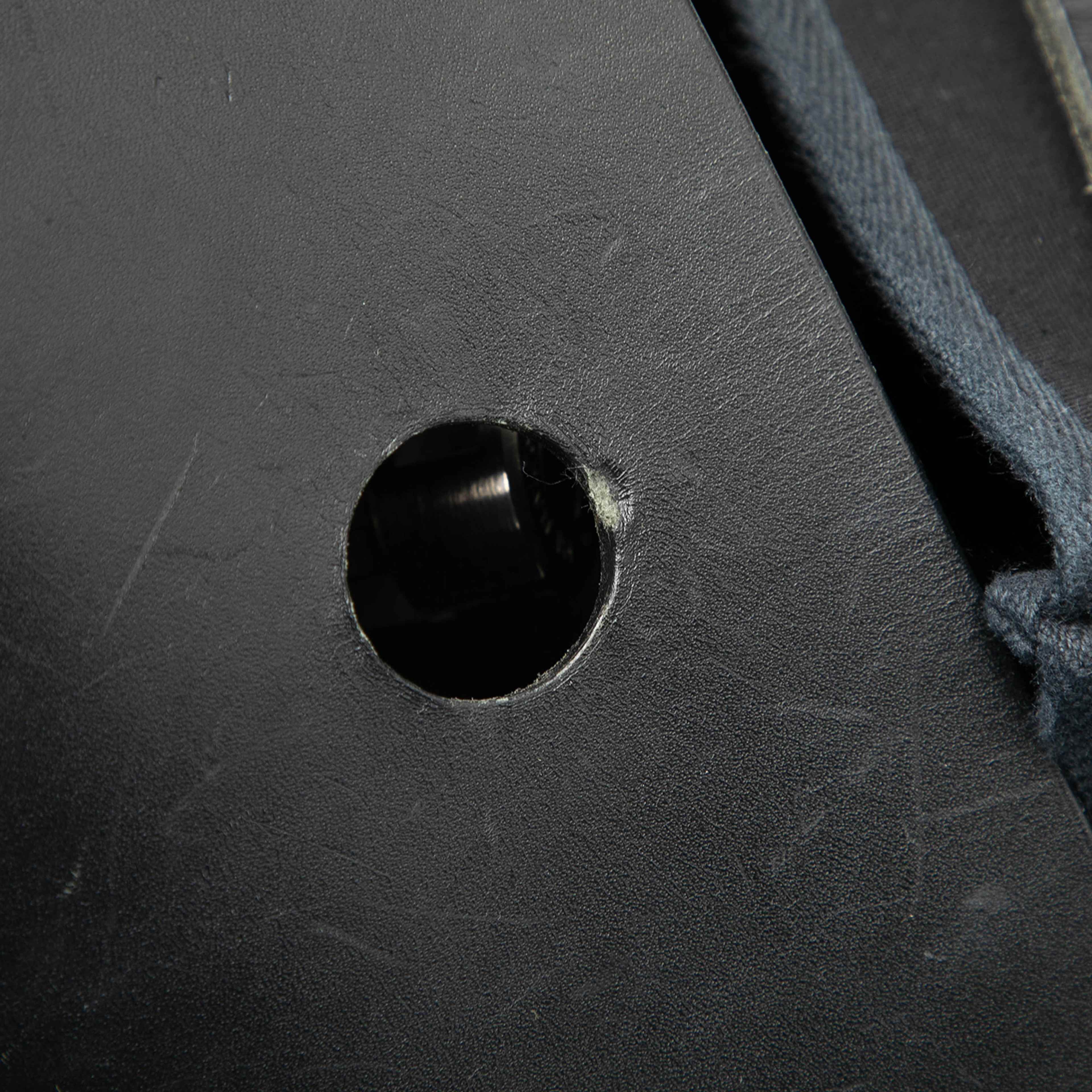 Hermès Toile Militaire Vache Hunter Herbag Zip Retourne Cabine 50, från Luxclusif, i färgen black. Klicka för att öppna bilden i stort format