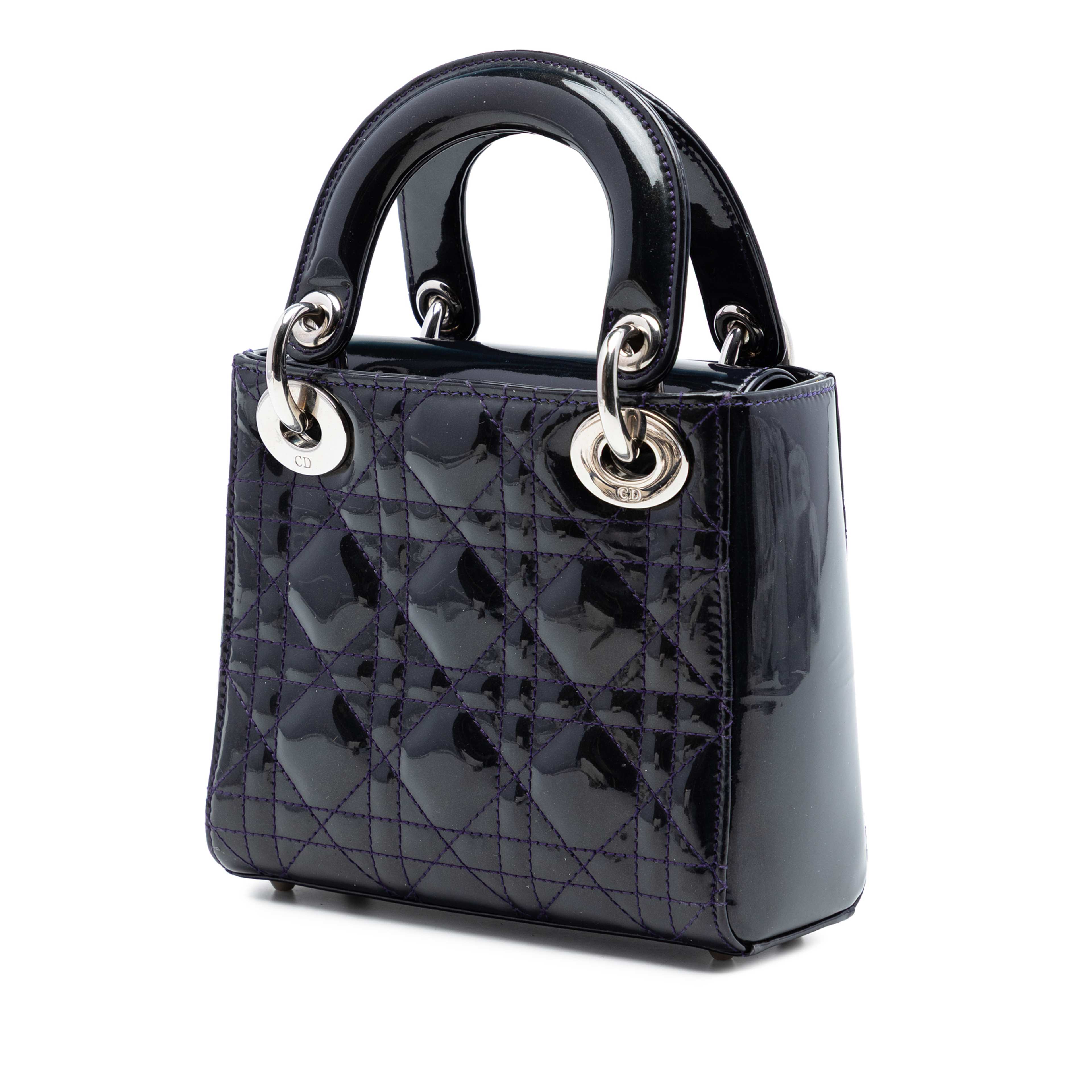 Dior Mini Patent Cannage Lady Dior, från Luxclusif, i färgen plum. Klicka för att öppna bilden i stort format