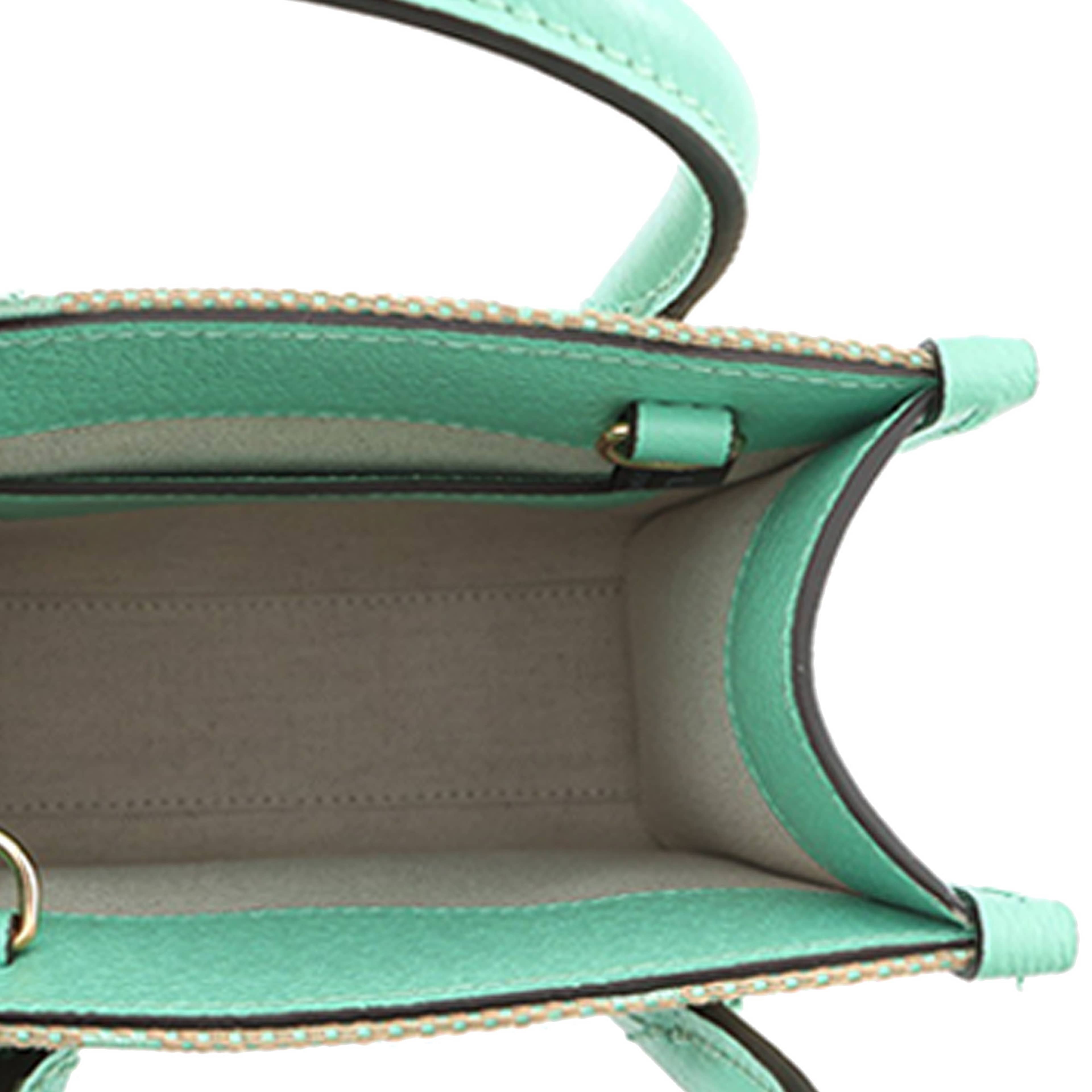 Gucci Mini Jumbo Gg Canvas Interlocking G Satchel, från Luxclusif, i färgen beige. Klicka för att öppna bilden i stort format