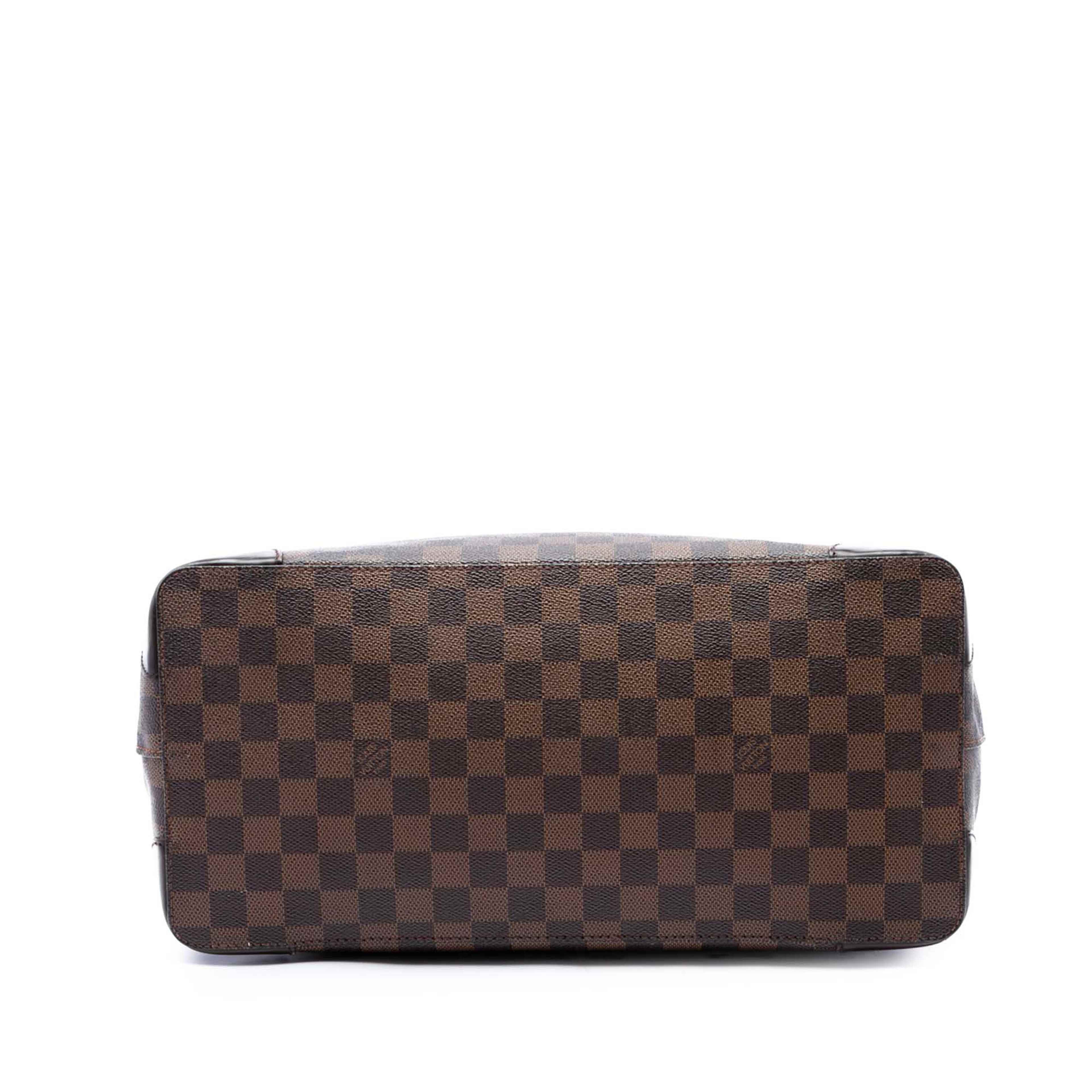 Louis Vuitton Damier Ebene Hampstead Mm, från Luxclusif, i färgen brun. Klicka för att öppna bilden i stort format