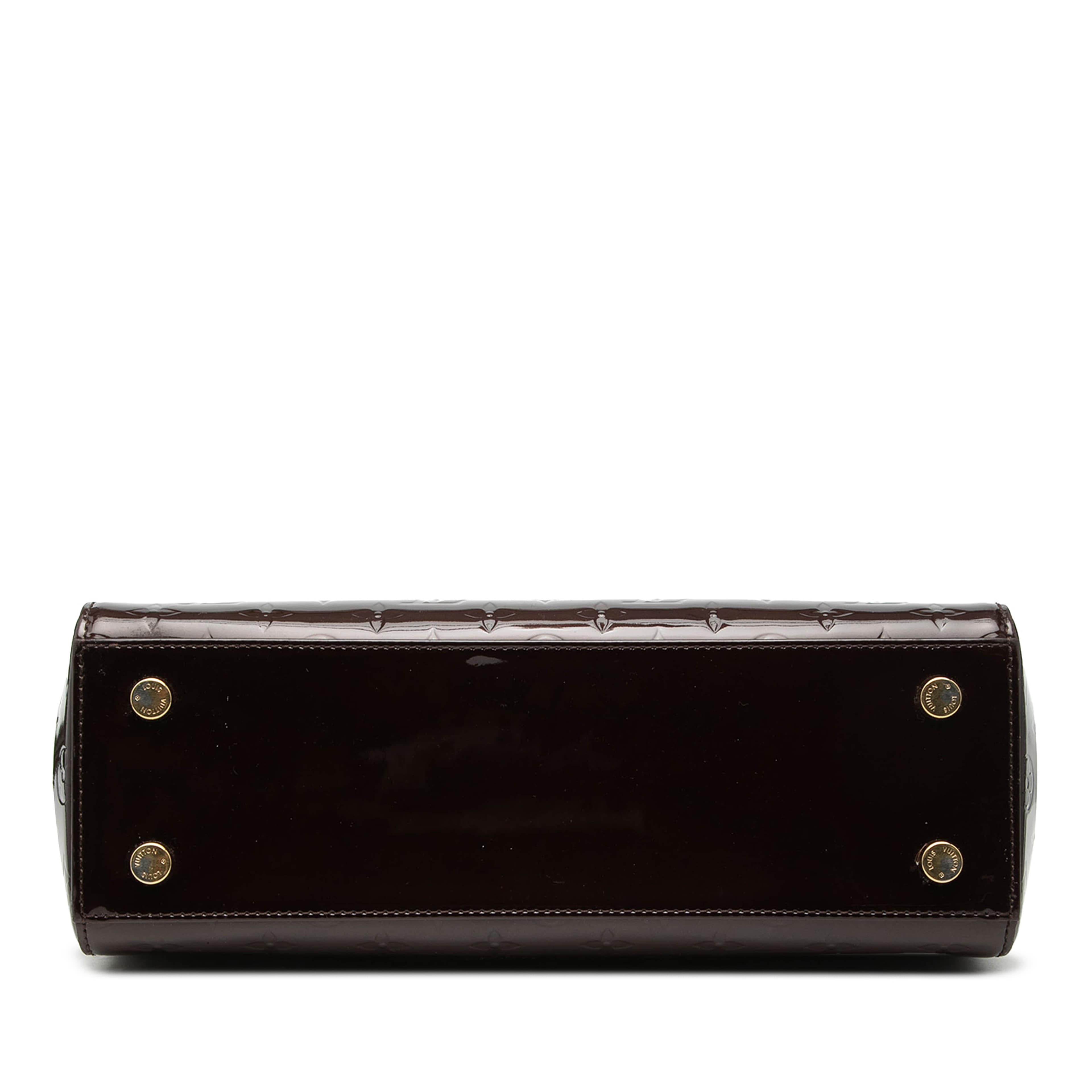 Louis Vuitton Monogram Vernis Brea Mm, från Luxclusif, i färgen purple. Klicka för att öppna bilden i stort format