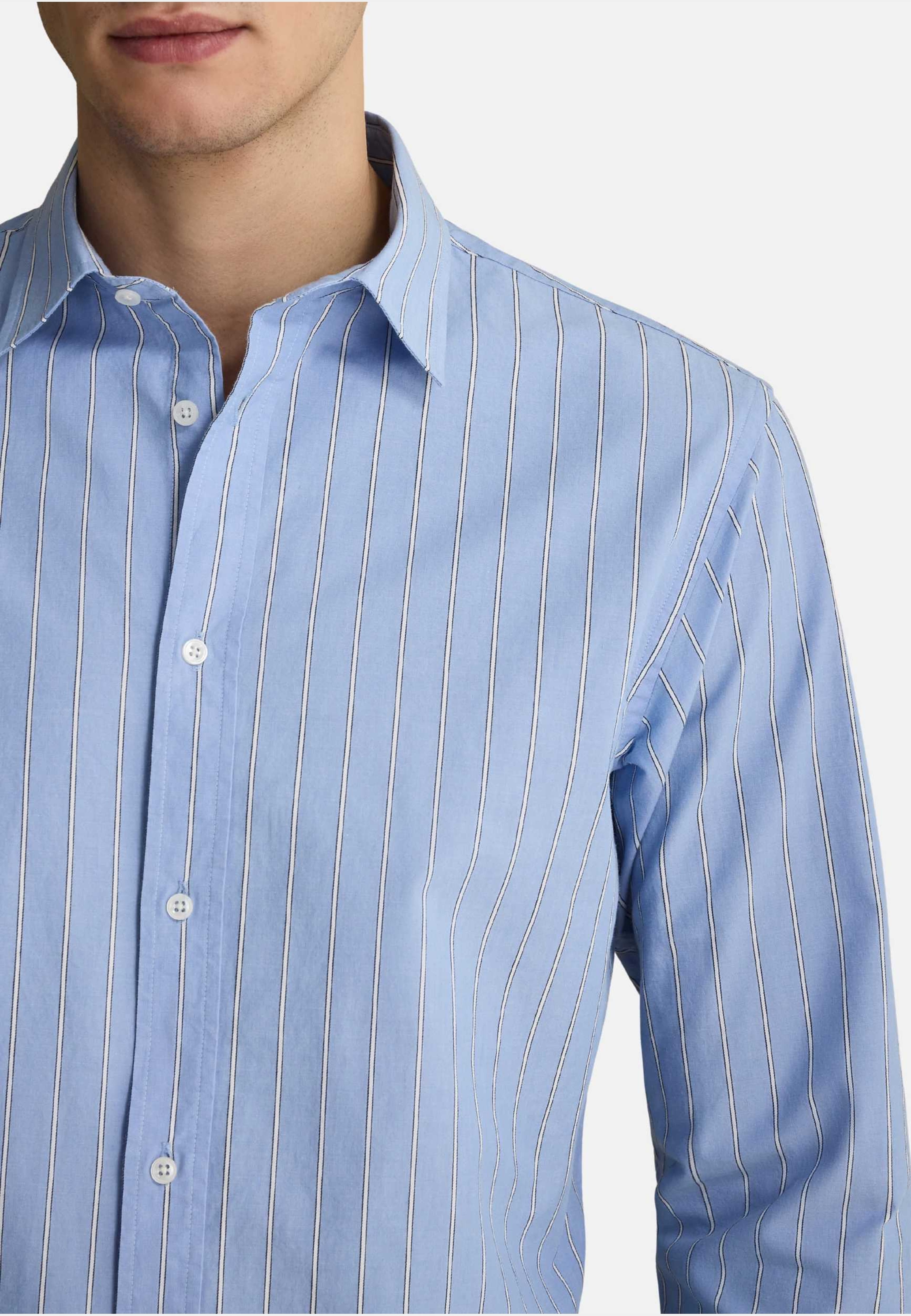 Casual Striped Shirt (stig), från John Henric, i färgen light blue. Klicka för att öppna bilden i stort format