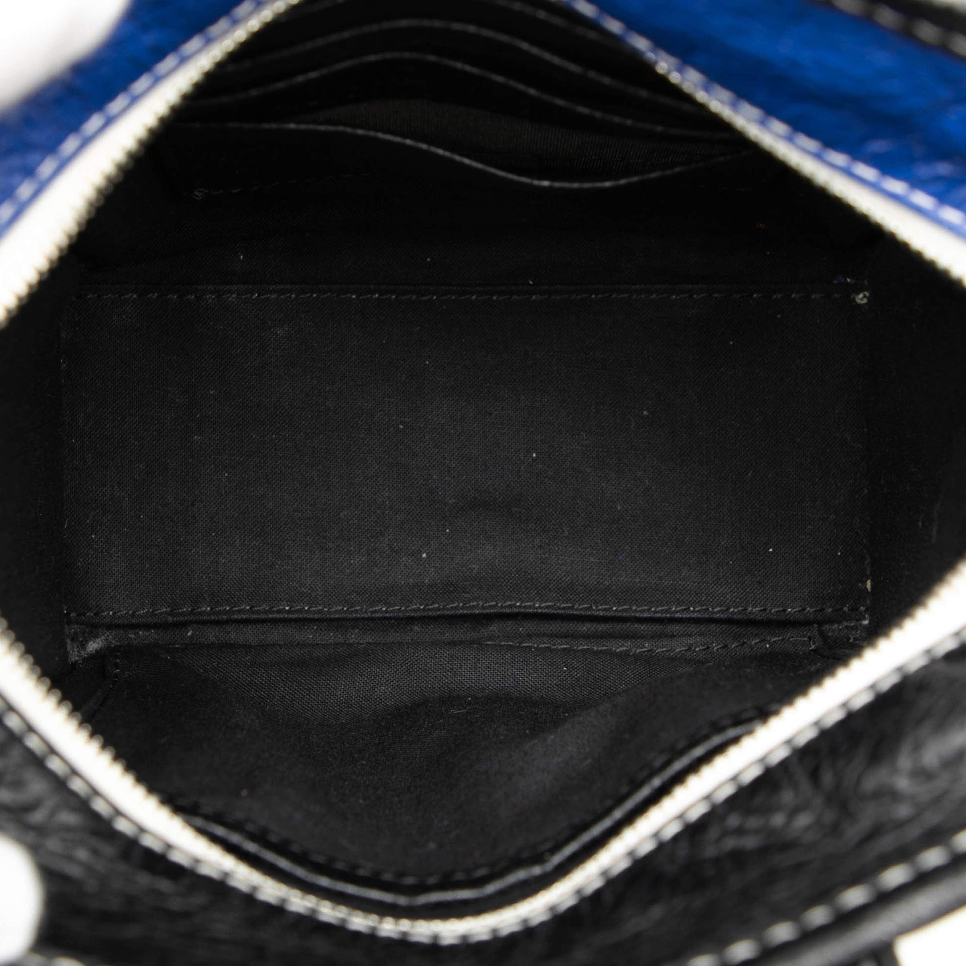 Balenciaga Xxs Lambskin Bazar Shopper Satchel, från Luxclusif, i färgen black. Klicka för att öppna bilden i stort format