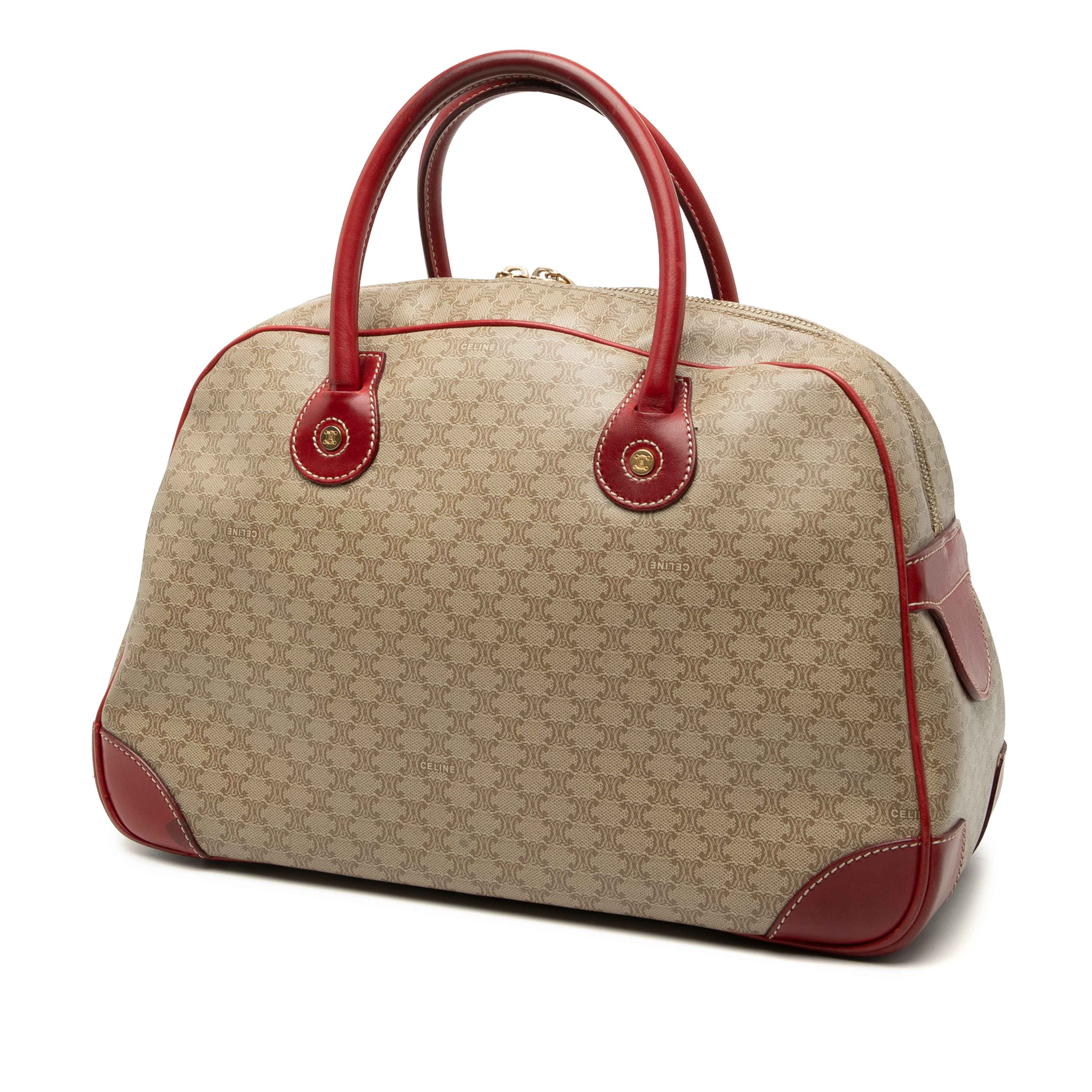 Celine Macadam Coated Canvas Handbag, från Luxclusif, i färgen beige. Klicka för att öppna bilden i stort format