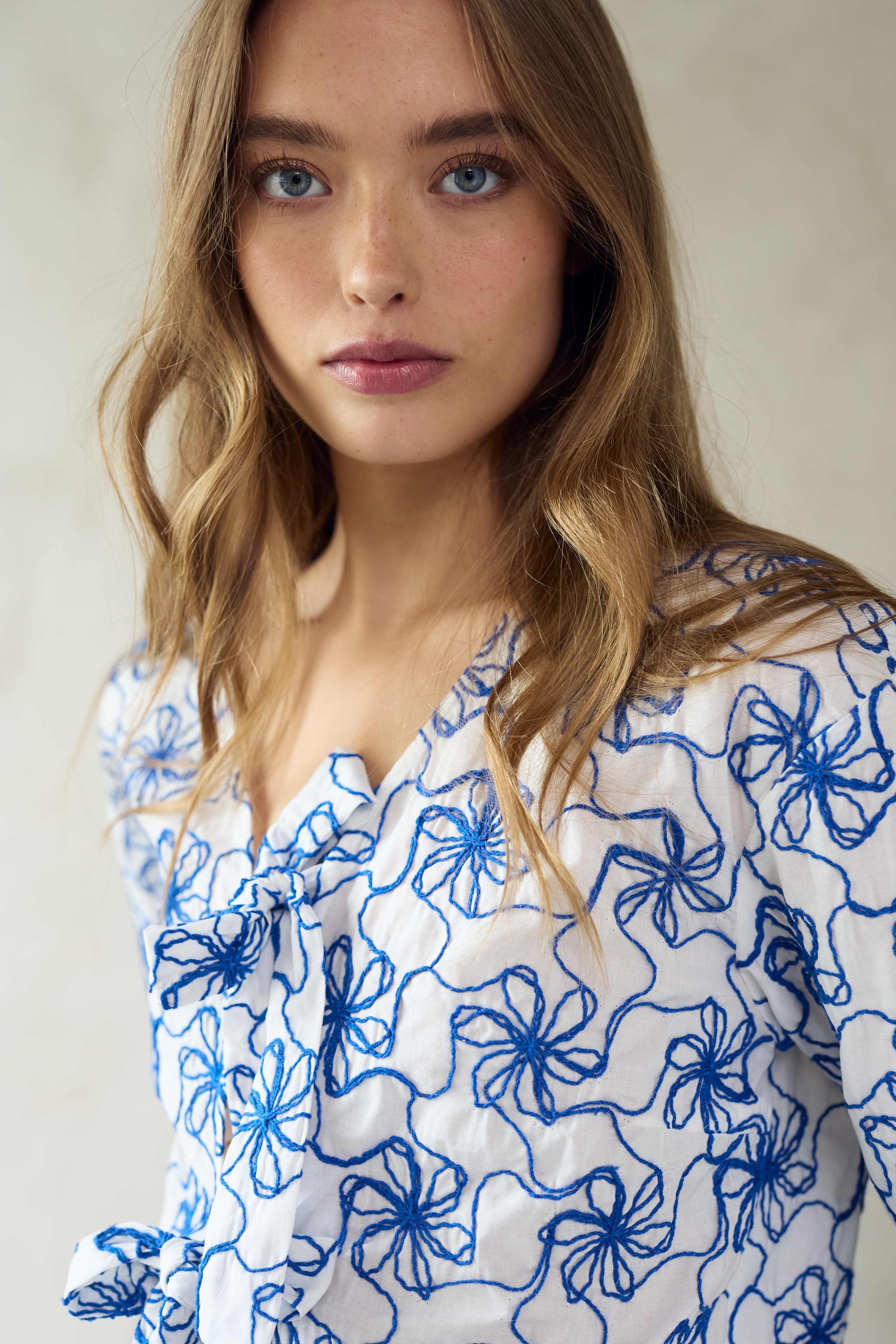 Krisina Blouse - White Blue Combo