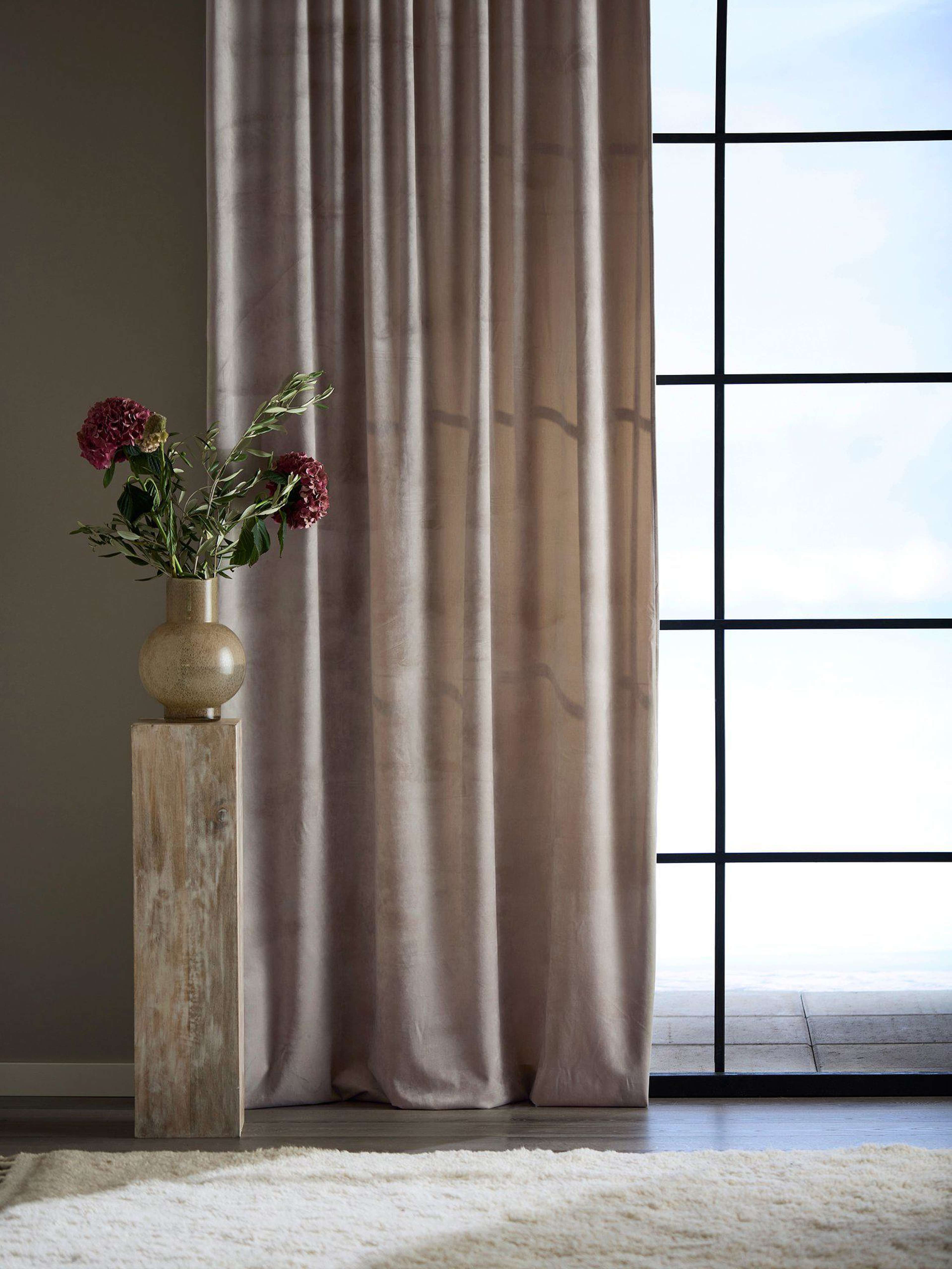 Estelle Gardin 2p, från Svanefors, i färgen beige. Klicka för att öppna bilden i stort format