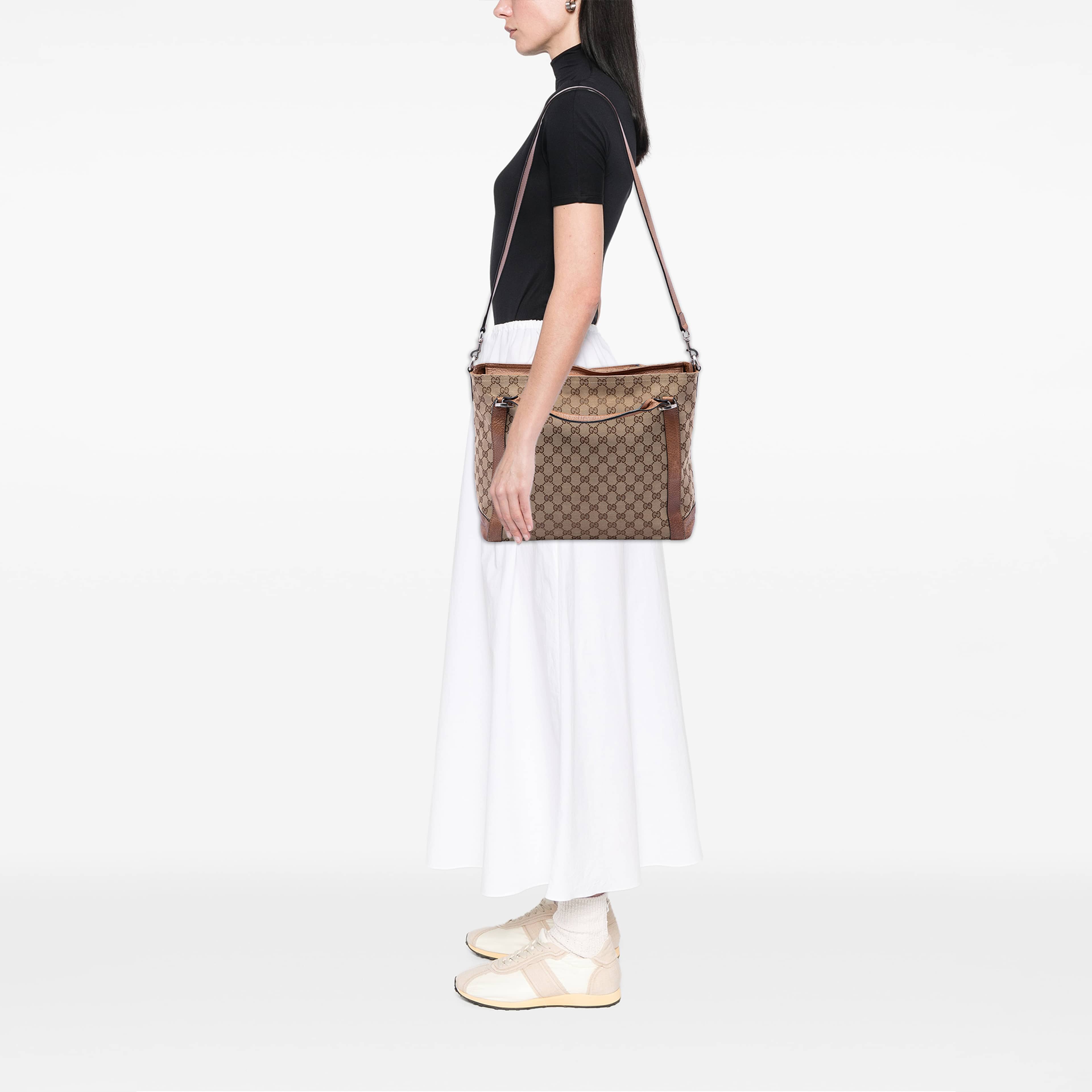 Gucci Medium Gg Canvas Miss Gg Satchel, från Luxclusif, i färgen beige. Klicka för att öppna bilden i stort format