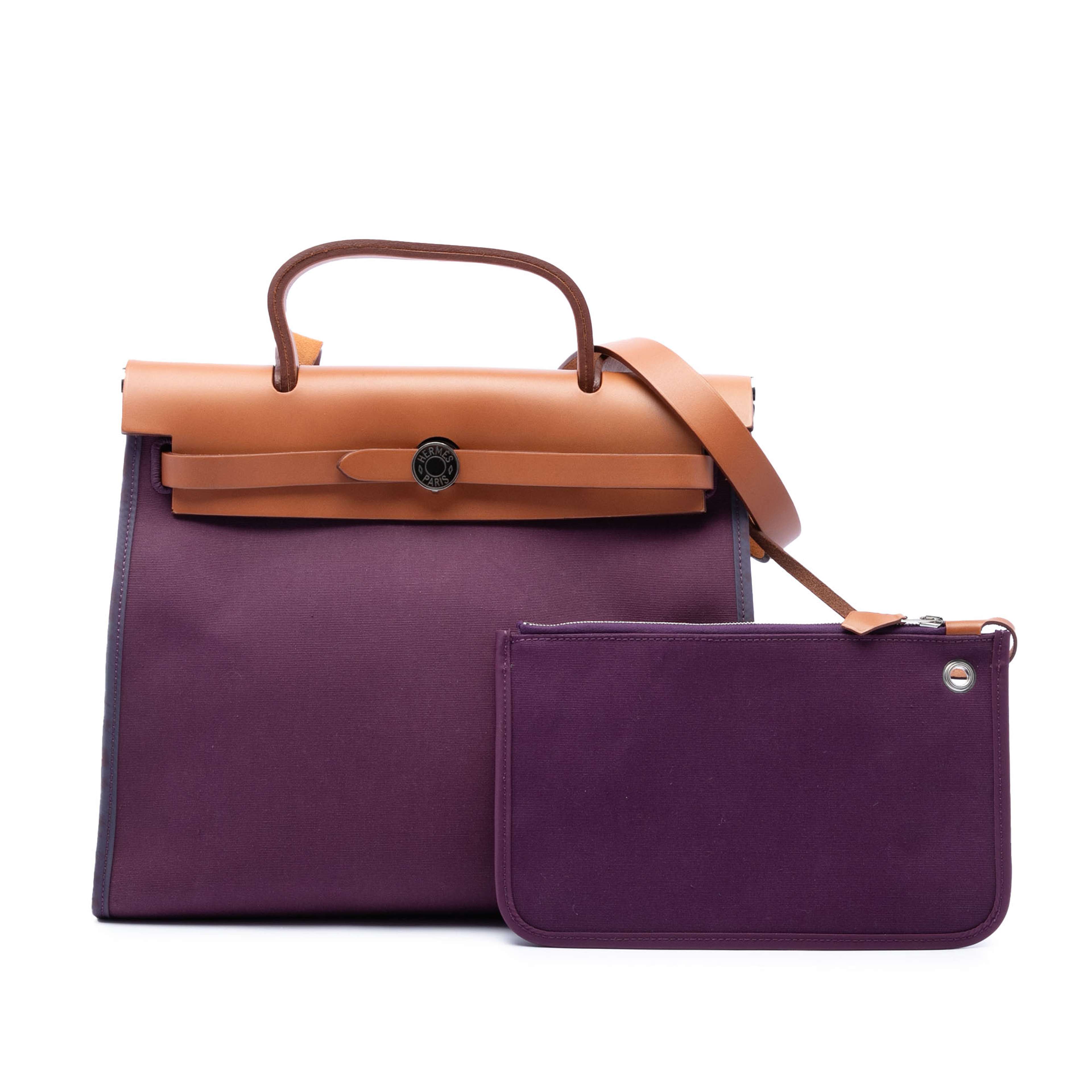 Hermès Toile Herbag Zip 31, från Luxclusif, i färgen purpur. Klicka för att öppna bilden i stort format