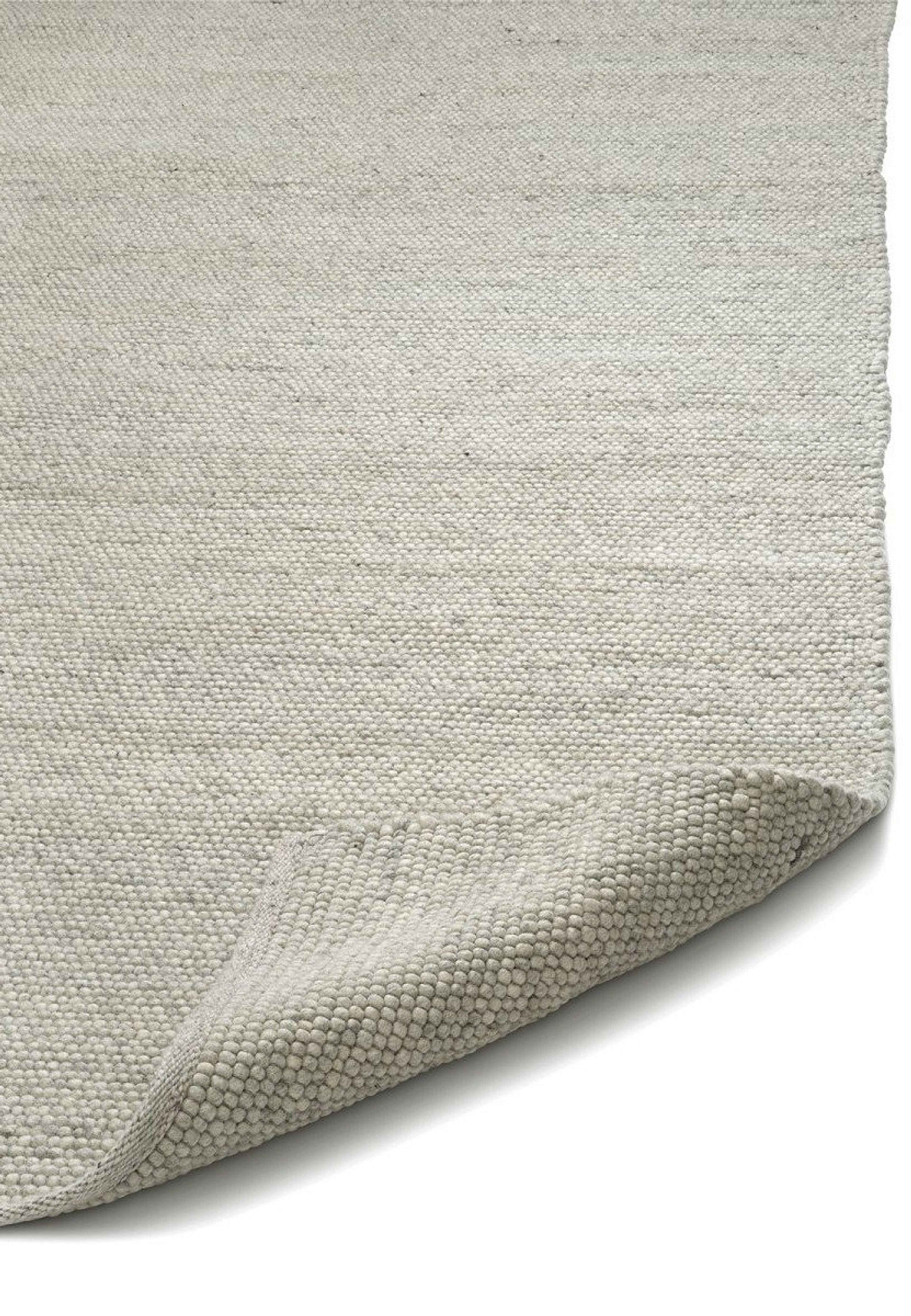 Matta Merino 200x300 Cm, från Classic Collection, i färgen concrete. Klicka för att öppna bilden i stort format