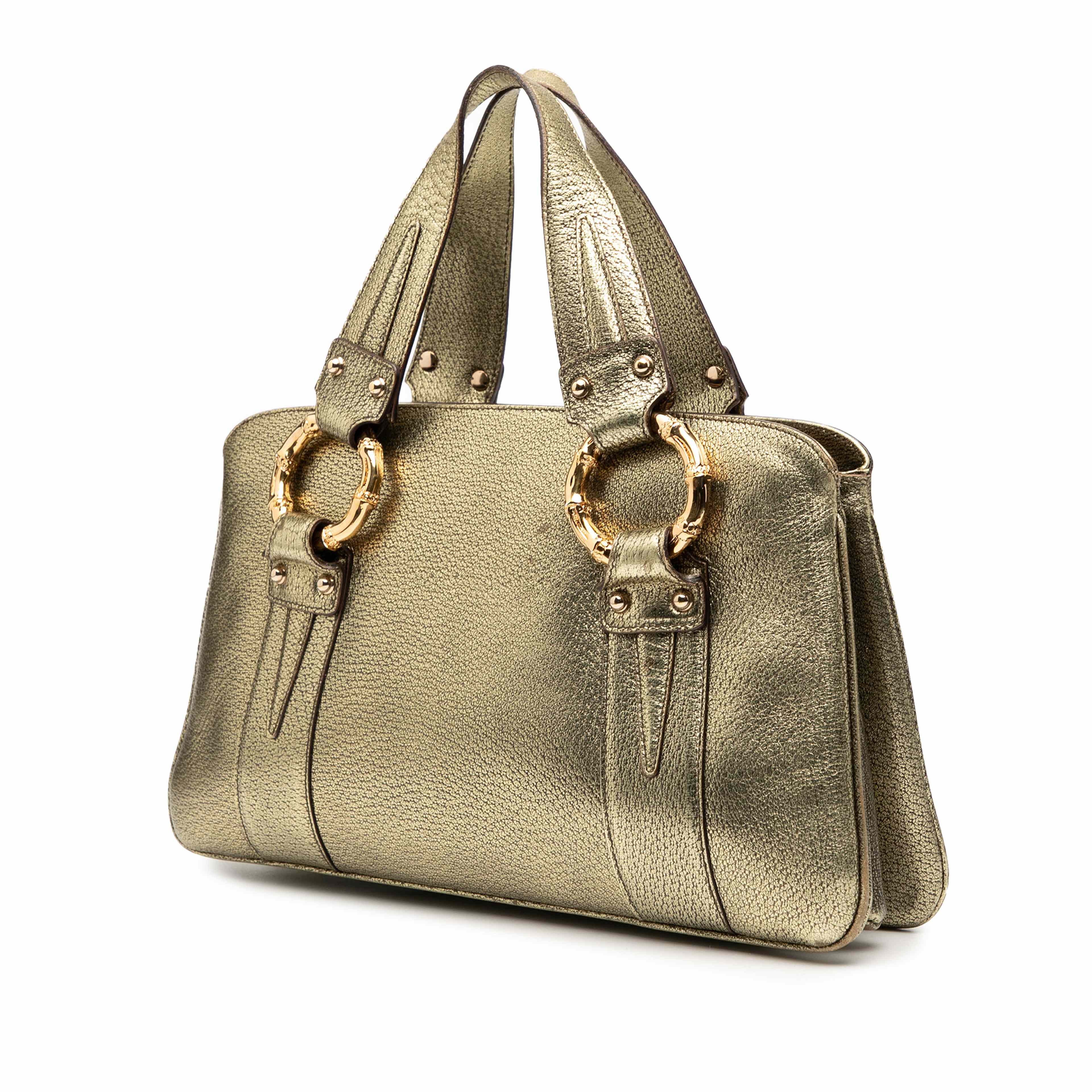 Gucci Metallic Calfskin Metal Bamboo Handbag, från Luxclusif, i färgen gold. Klicka för att öppna bilden i stort format