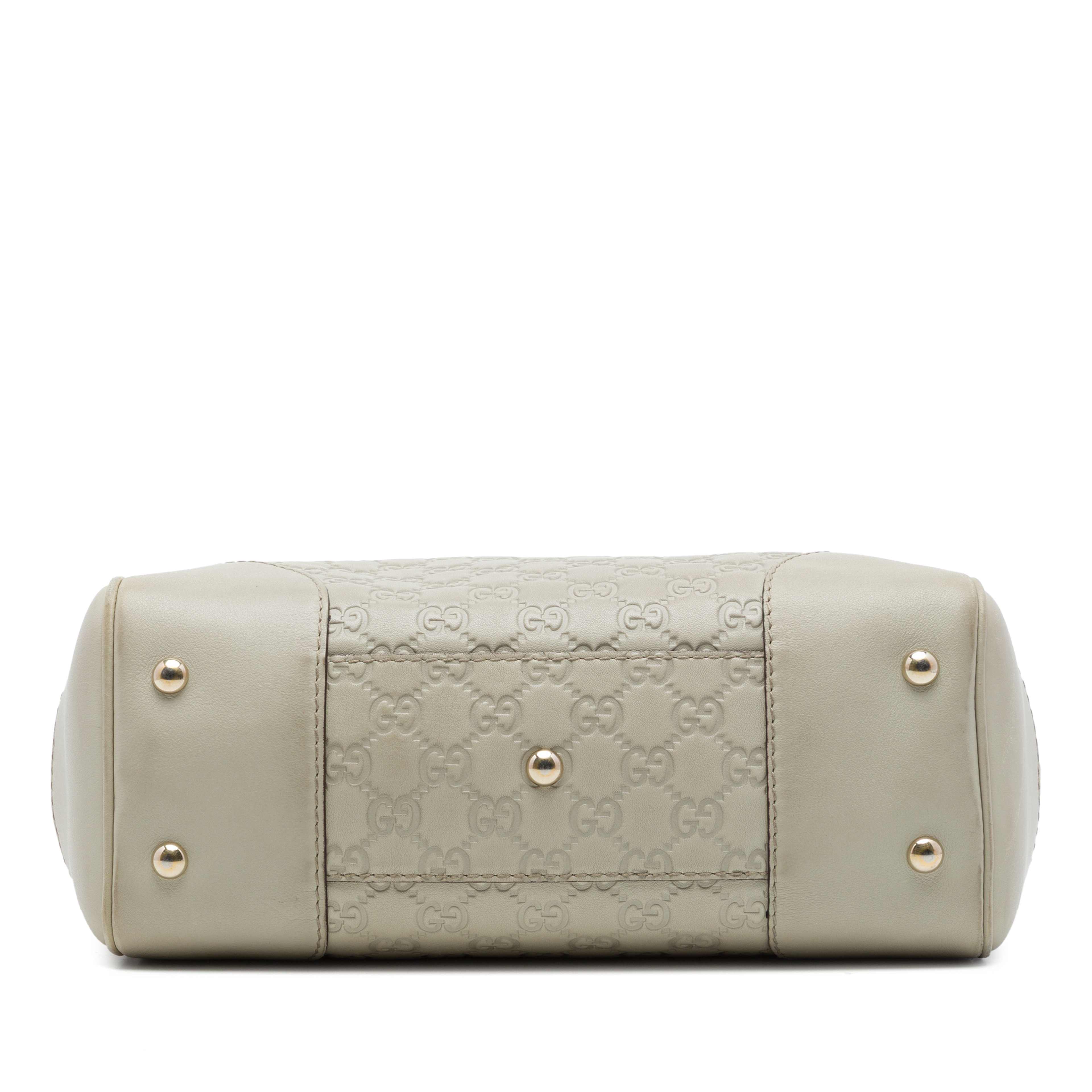 Gucci Guccissima Mayfair Tote, från Luxclusif, i färgen vit. Klicka för att öppna bilden i stort format