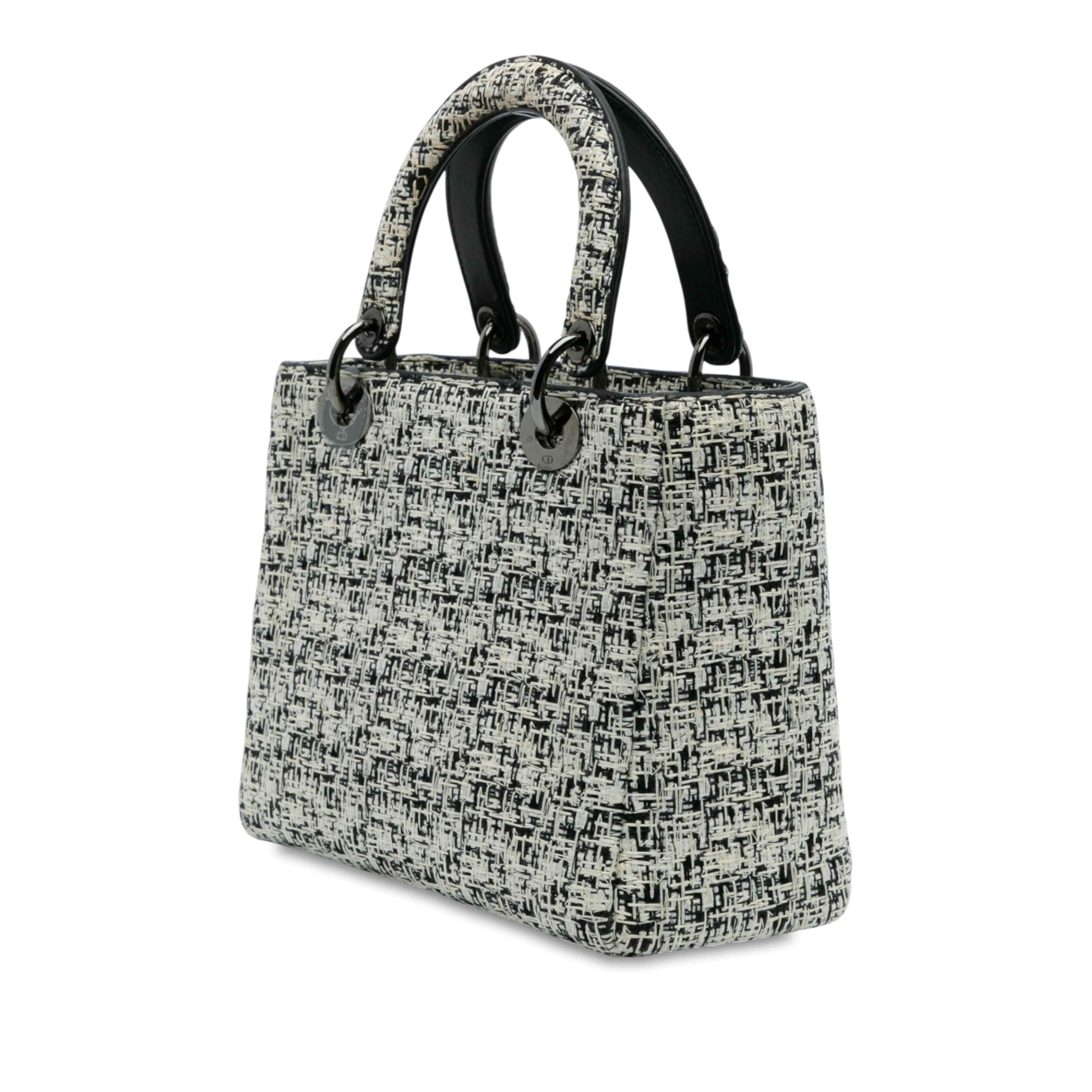 Dior Medium Tweed Lady Dior, från Luxclusif, i färgen white. Klicka för att öppna bilden i stort format