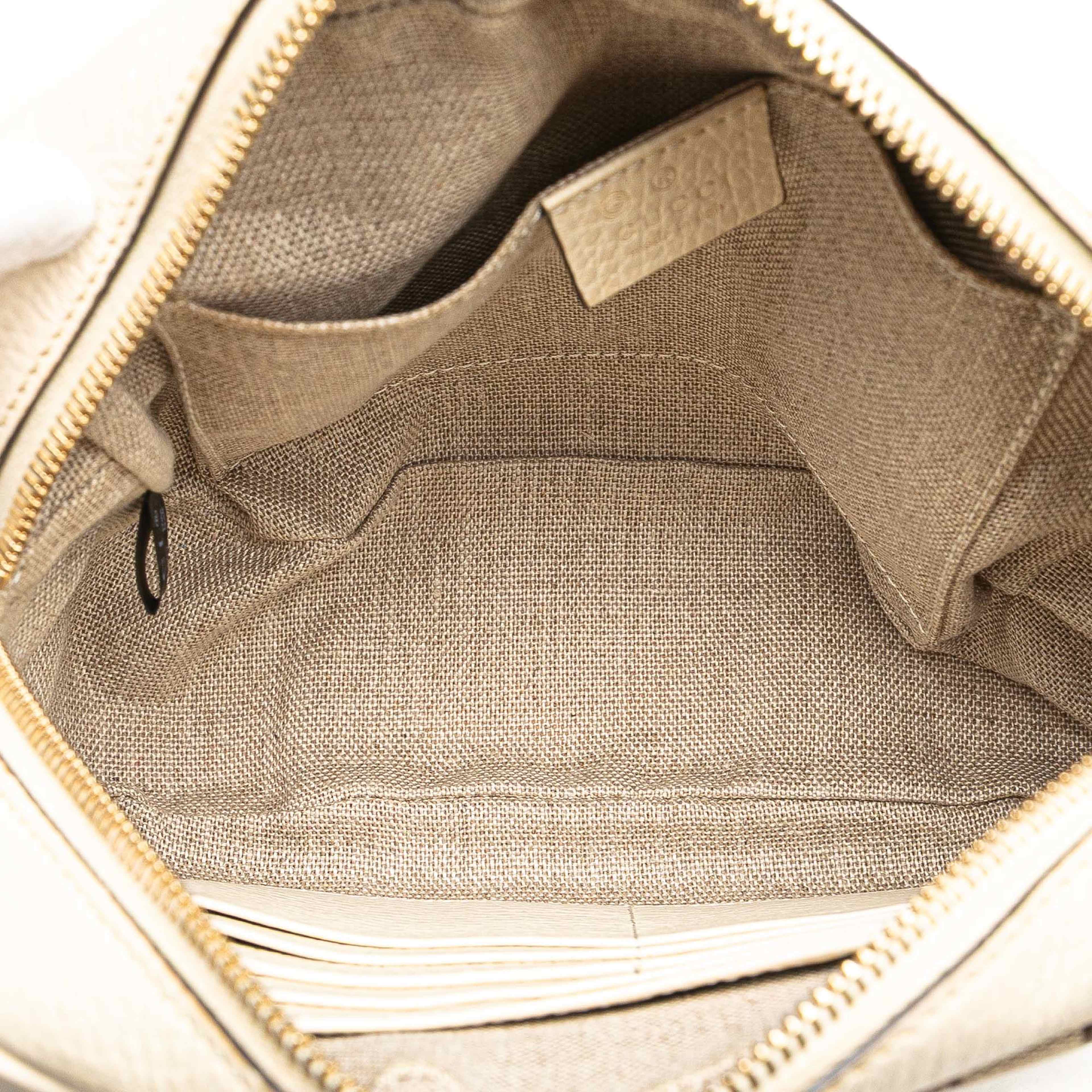 Gucci Gg Canvas Bree Crossbody, från Luxclusif, i färgen beige. Klicka för att öppna bilden i stort format