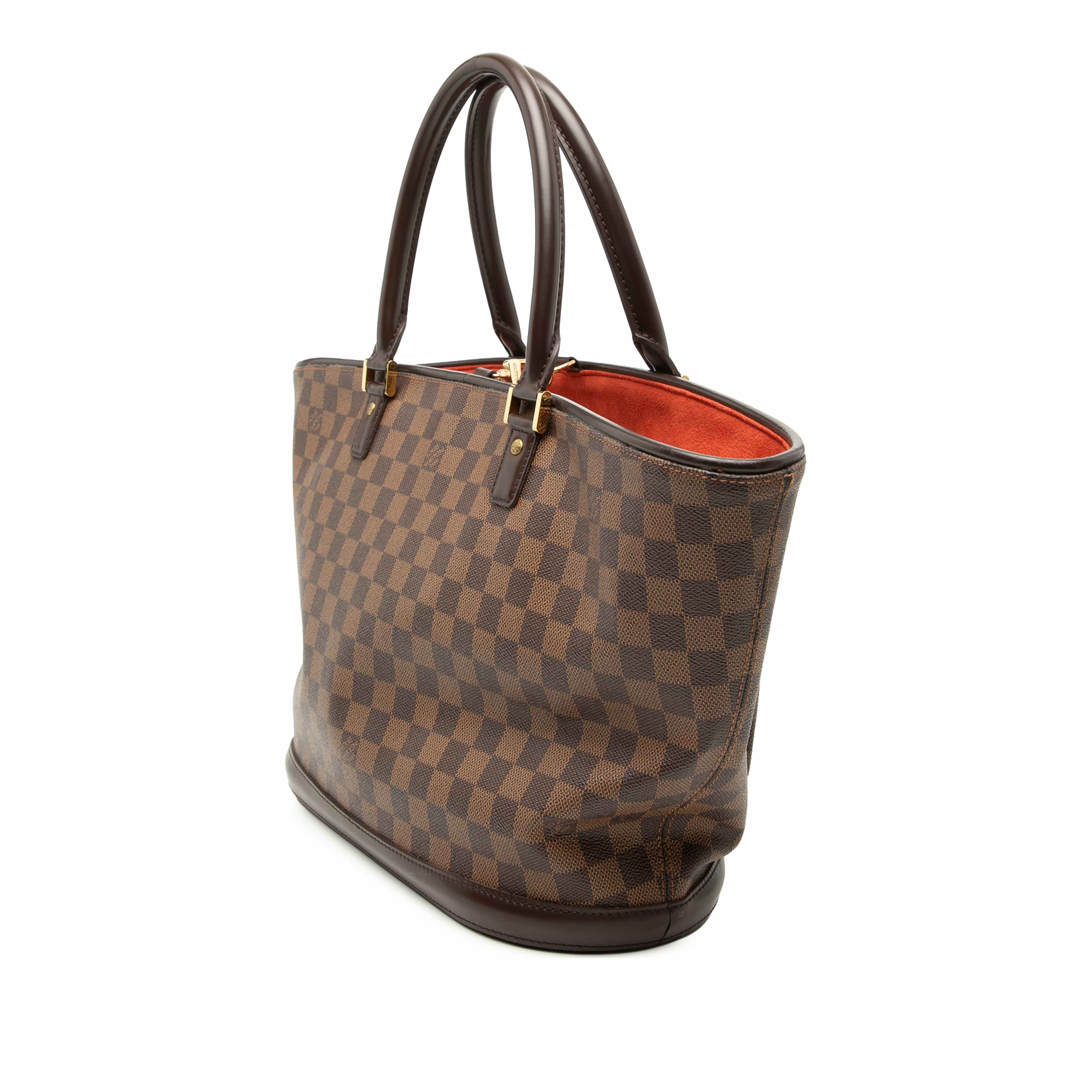 Louis Vuitton Damier Ebene Manosque Gm, från Luxclusif, i färgen brown. Klicka för att öppna bilden i stort format