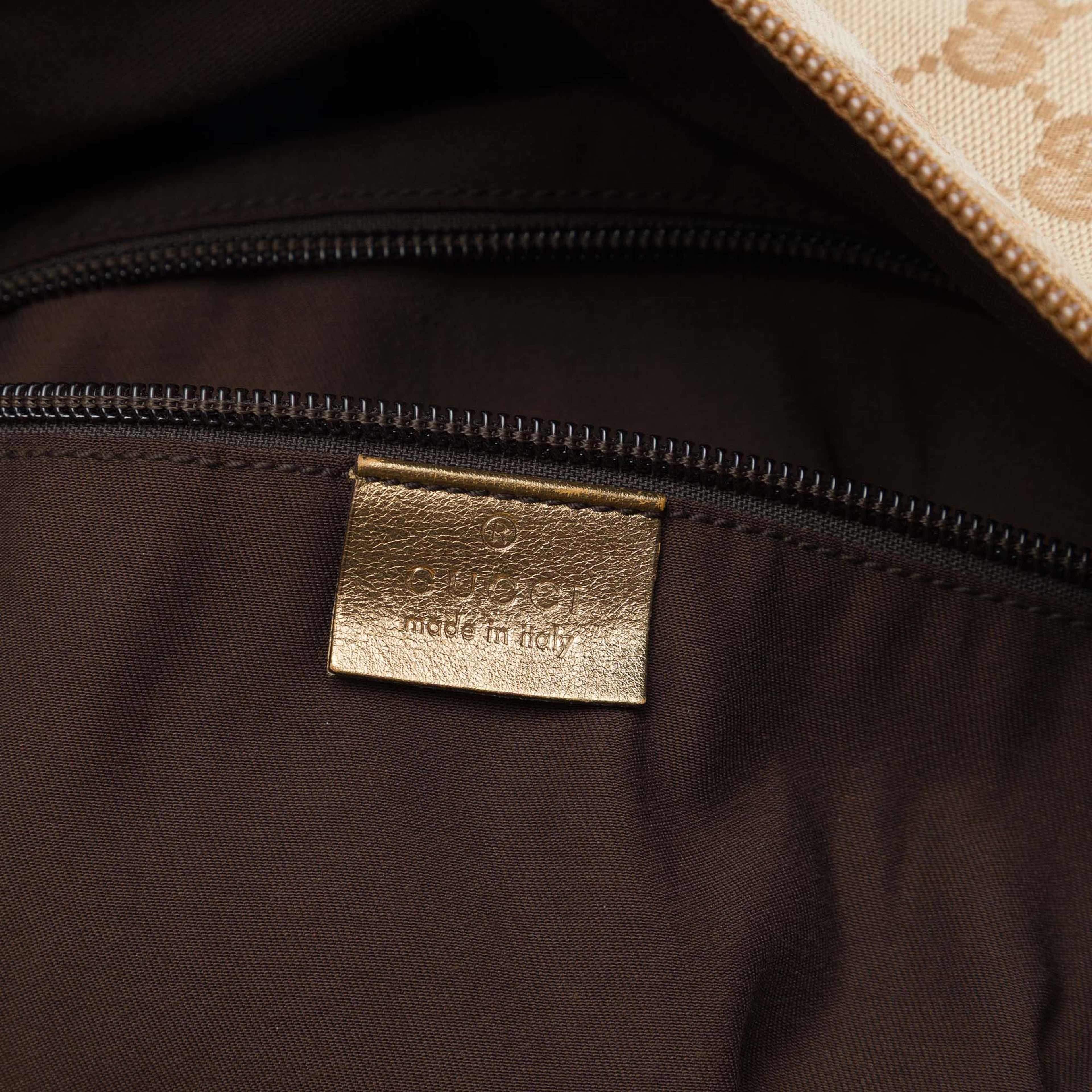 Gucci Gg Canvas Web Travel Bag, från Luxclusif, i färgen beige. Klicka för att öppna bilden i stort format