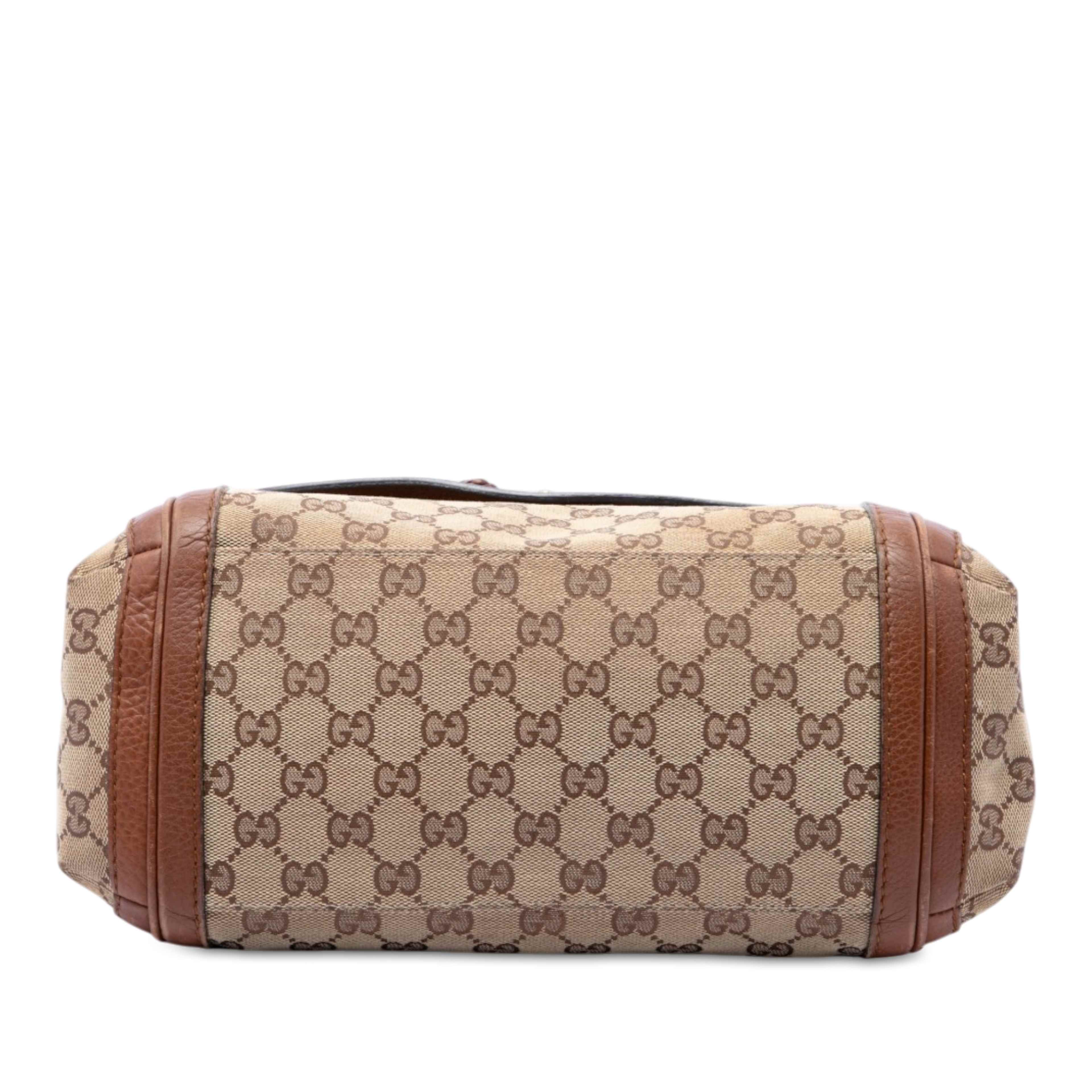 Gucci Gg Canvas Bella Flap Satchel, från Luxclusif, i färgen beige. Klicka för att öppna bilden i stort format
