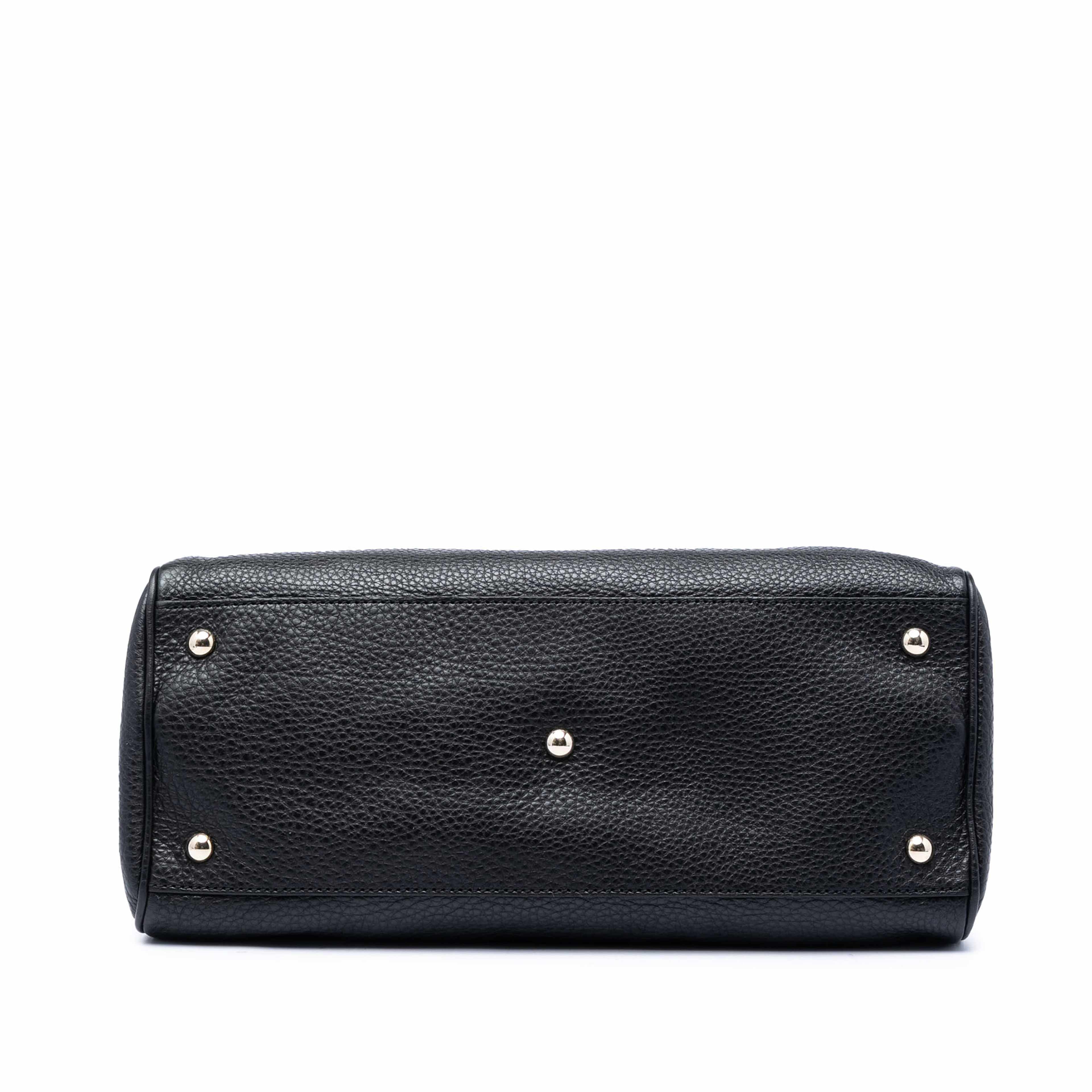 Gucci Medium Calfskin Bamboo Shopper Satchel, från Luxclusif, i färgen svart. Klicka för att öppna bilden i stort format