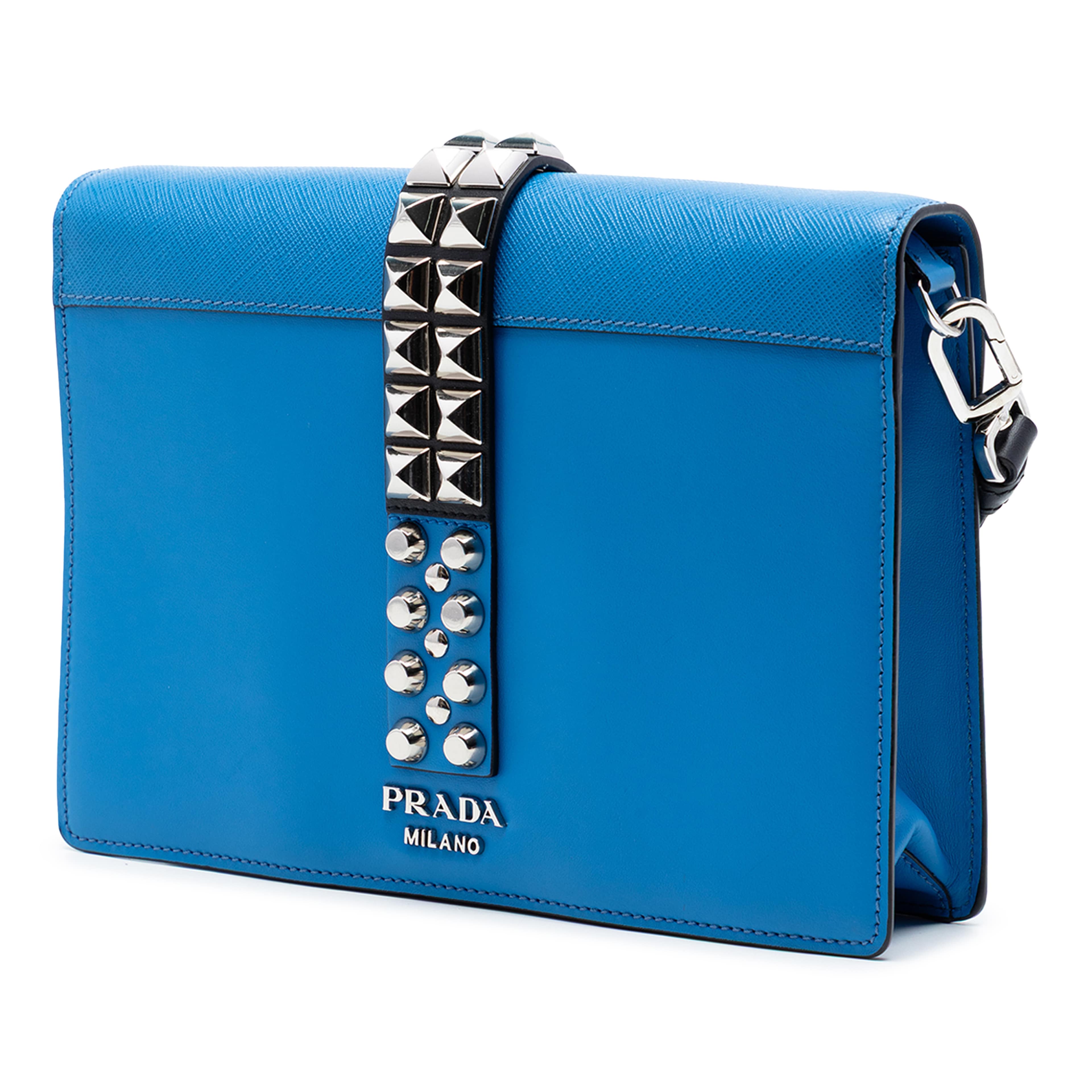 Prada City Calf And Saffiano Studded Elektra Crossbody, från Luxclusif, i färgen blue. Klicka för att öppna bilden i stort format