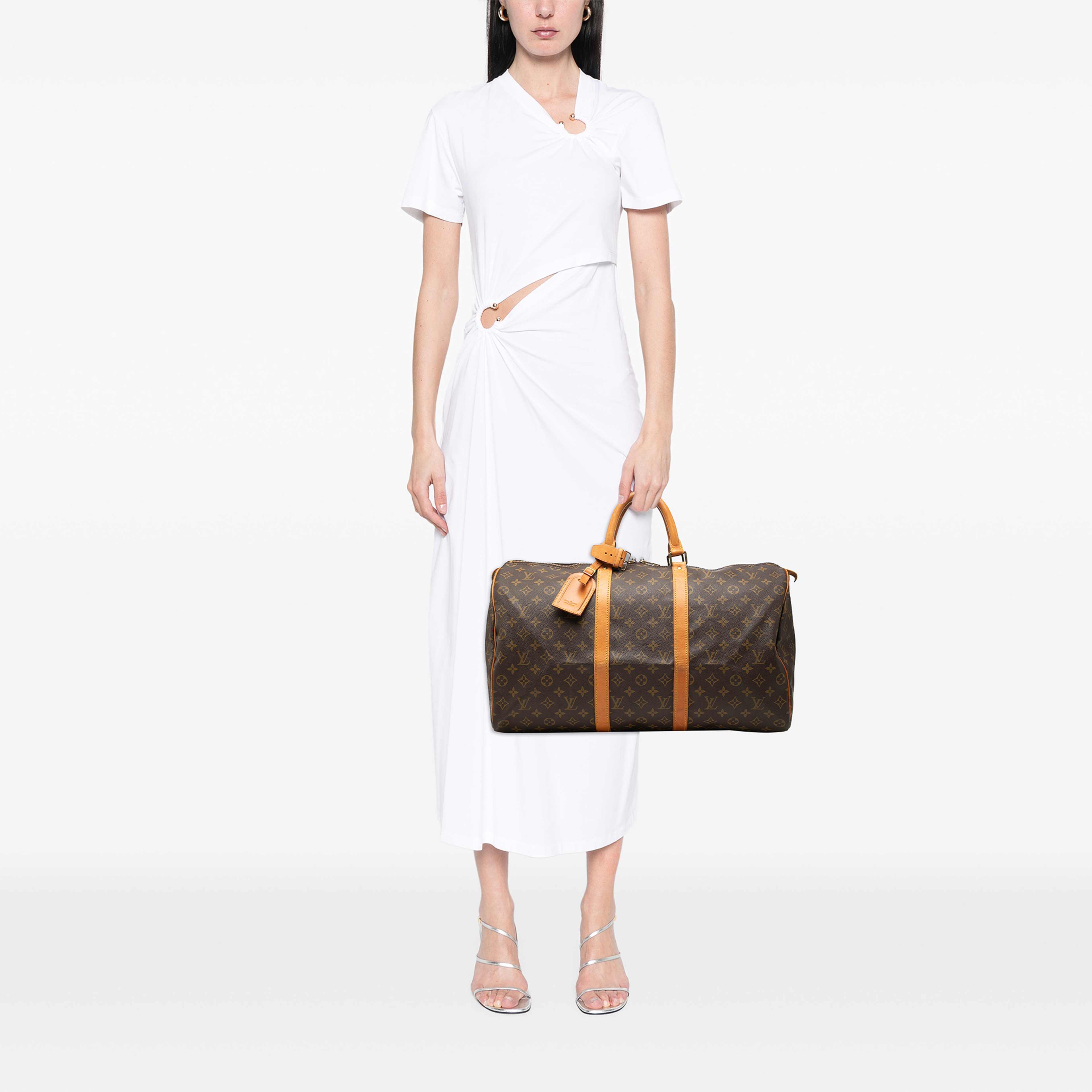 Louis Vuitton Monogram Keepall 50, från Luxclusif, i färgen brun. Klicka för att öppna bilden i stort format