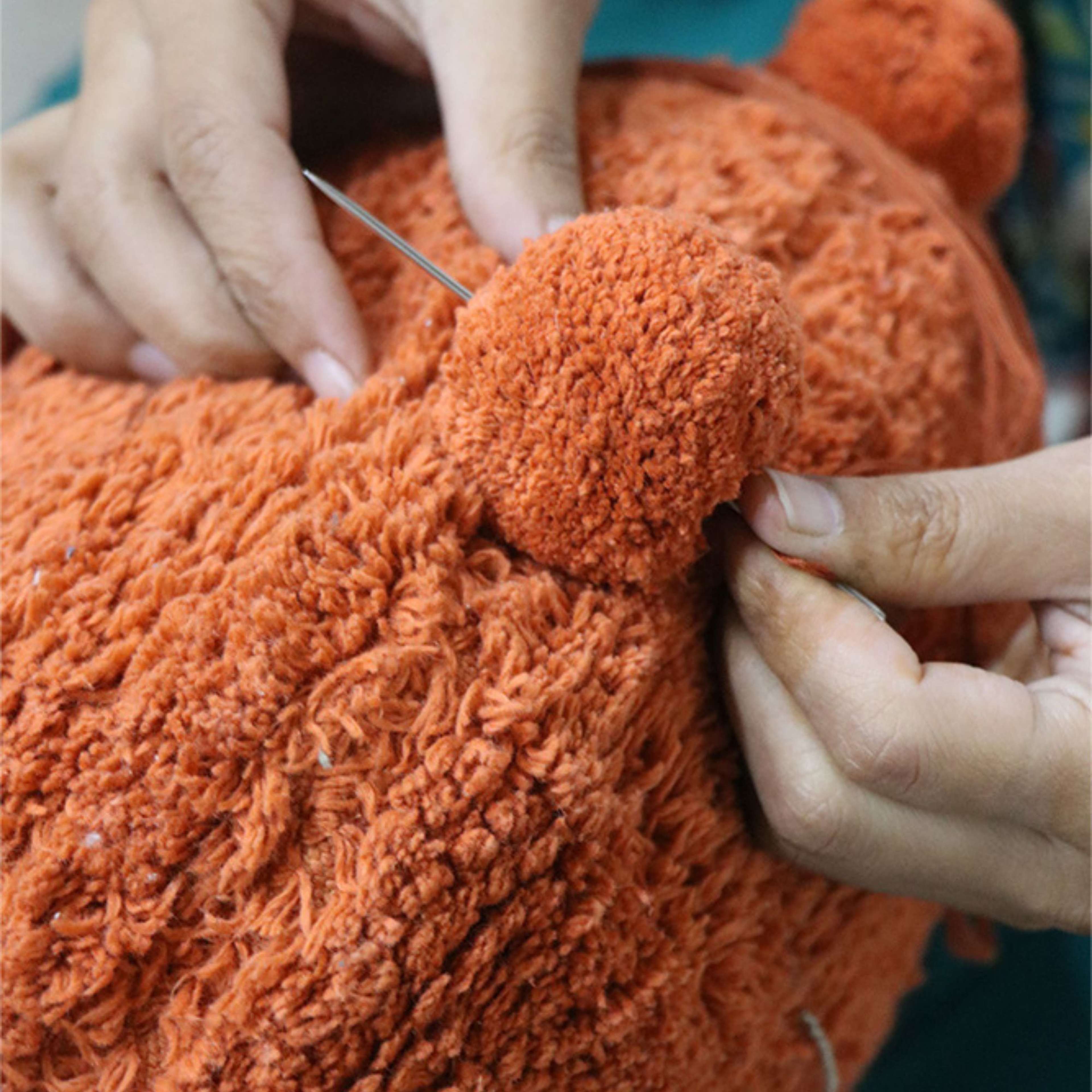 Golvkudde Bubbly, från LORENA CANALS, i färgen terrakotta. Klicka för att öppna bilden i stort format