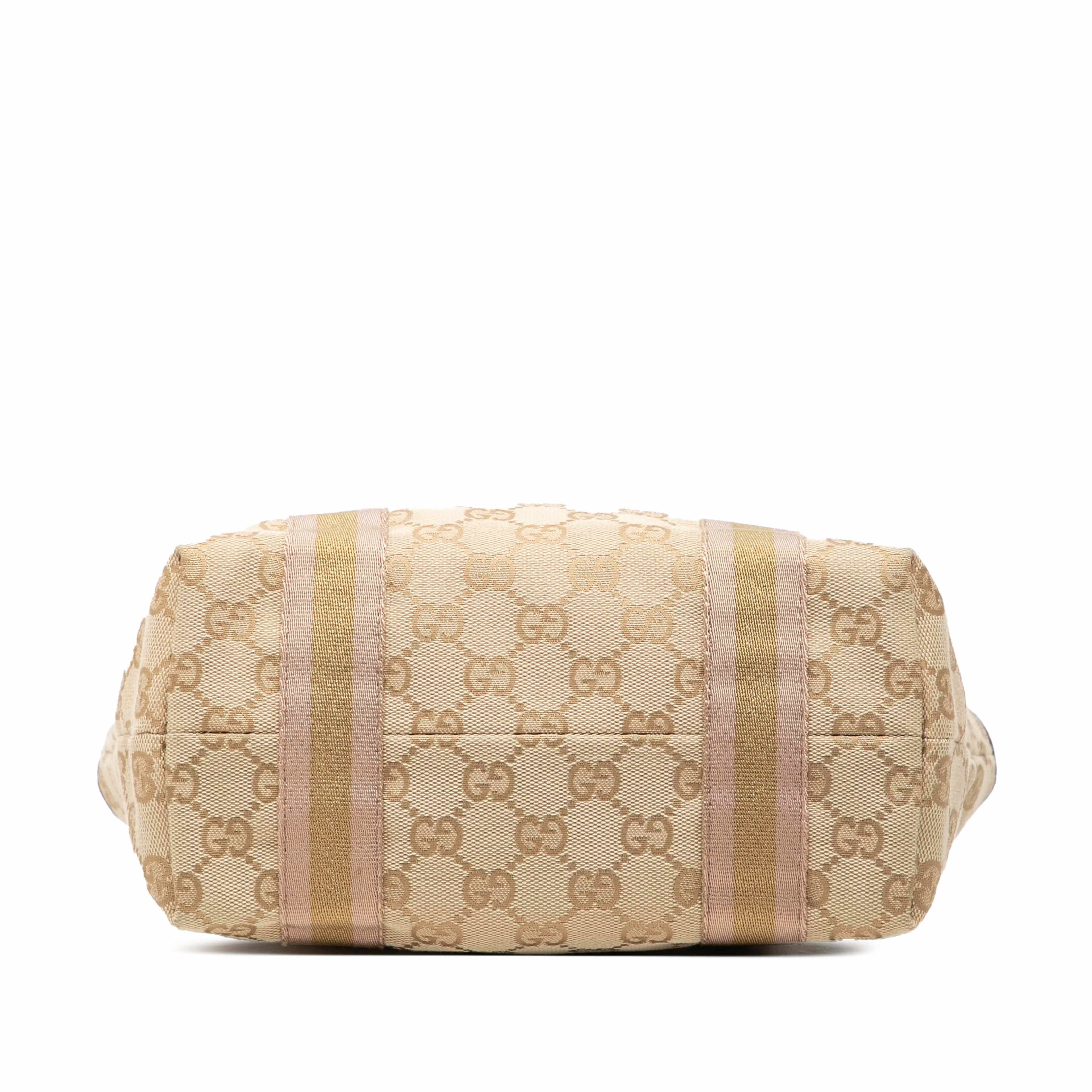 Gucci Gg Canvas Jolicoeur Handbag, från Luxclusif, i färgen beige. Klicka för att öppna bilden i stort format