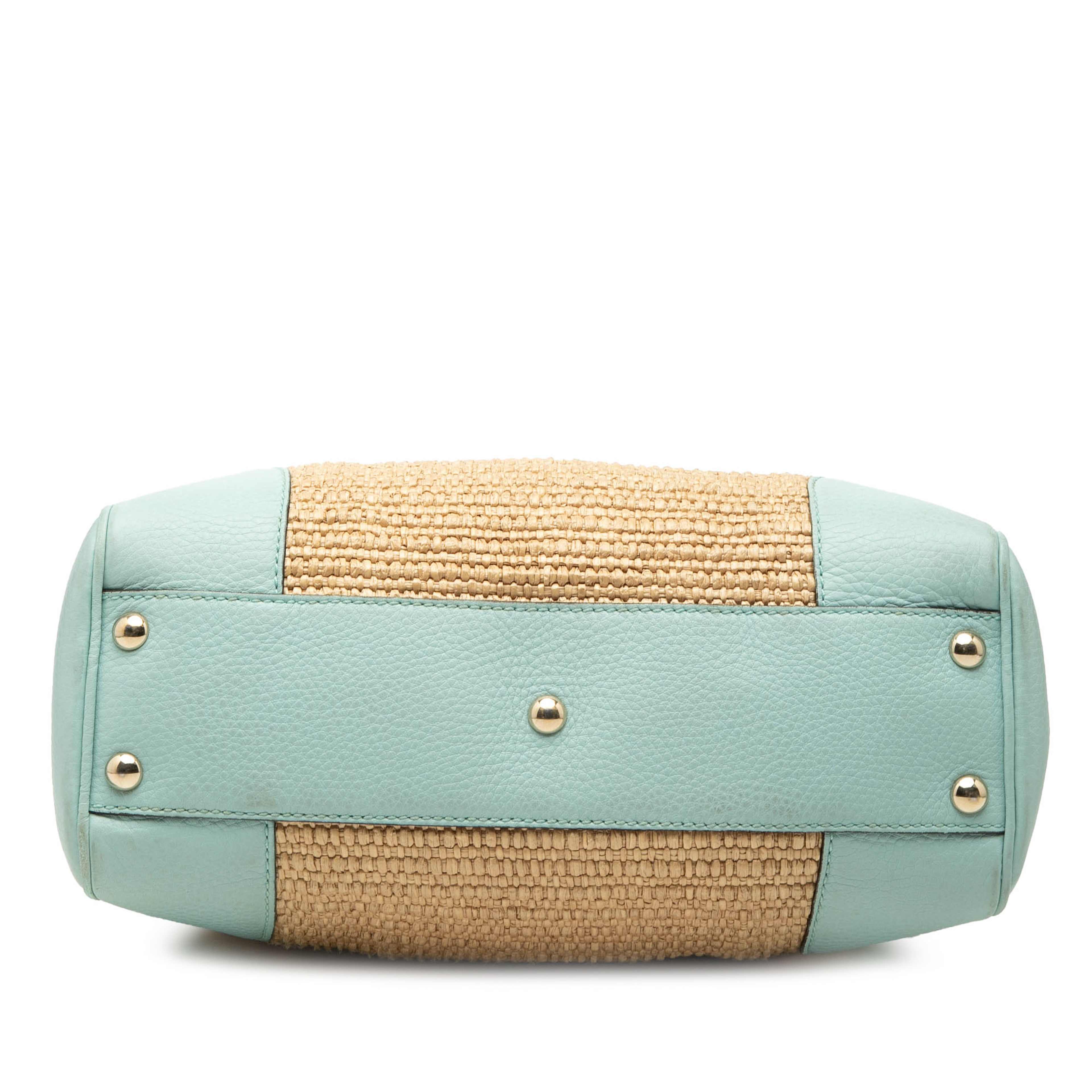 Gucci Small Raffia Bamboo Shopper Satchel, från Luxclusif, i färgen light beige. Klicka för att öppna bilden i stort format