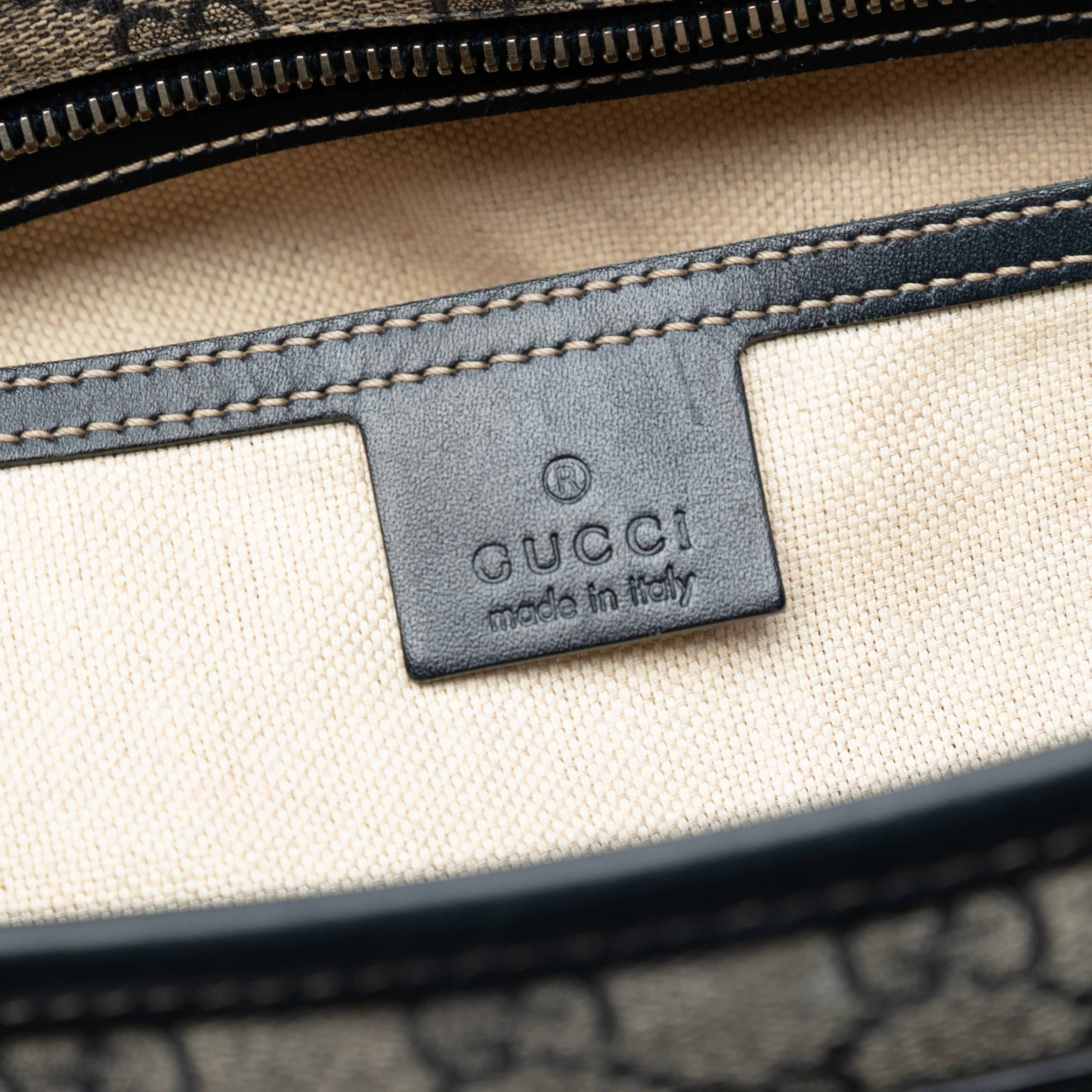 Gucci Gg Supreme Tote, från Luxclusif, i färgen beige. Klicka för att öppna bilden i stort format