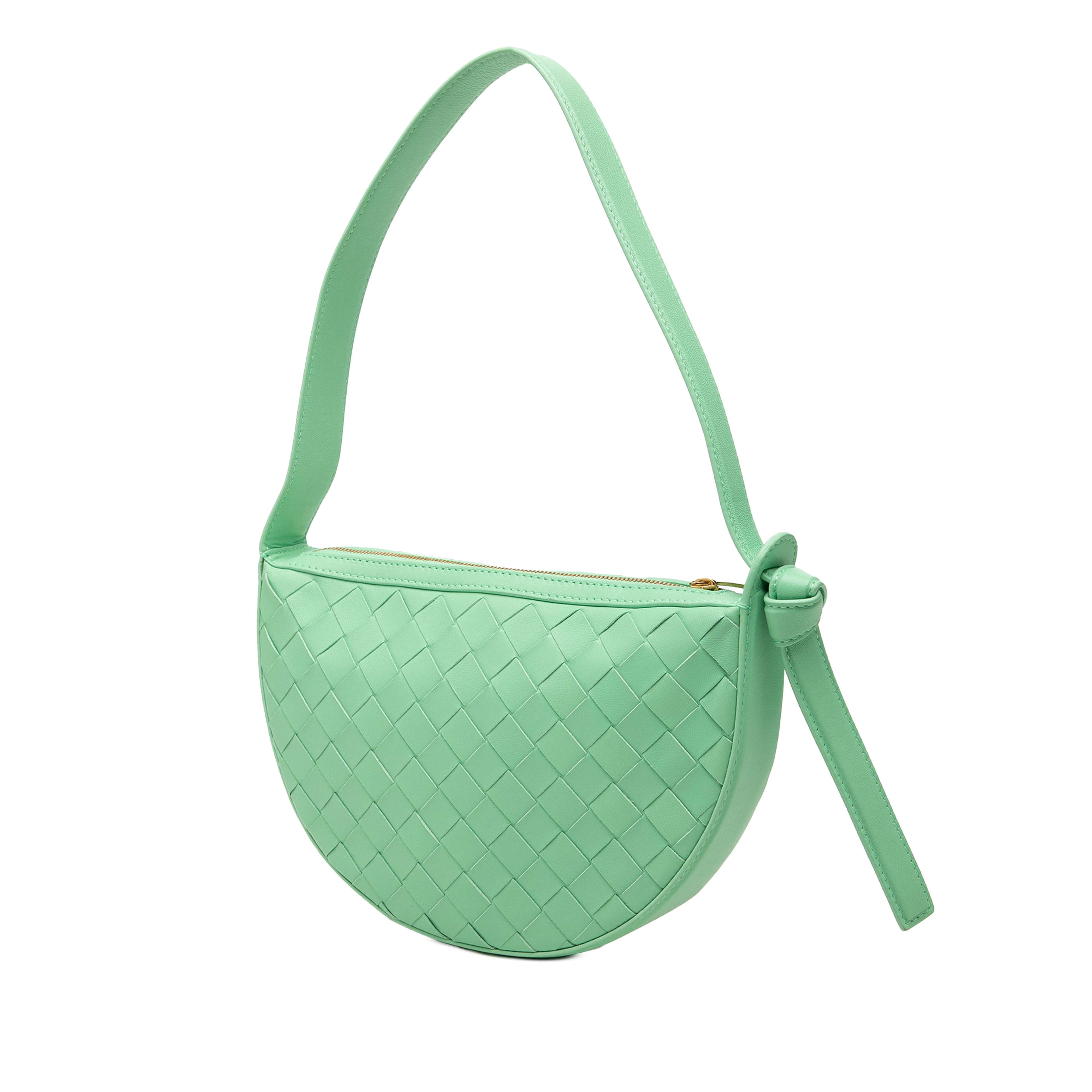 Bottega Veneta Mini Leather Intrecciato Sunrise Hobo, från Luxclusif, i färgen grön. Klicka för att öppna bilden i stort format