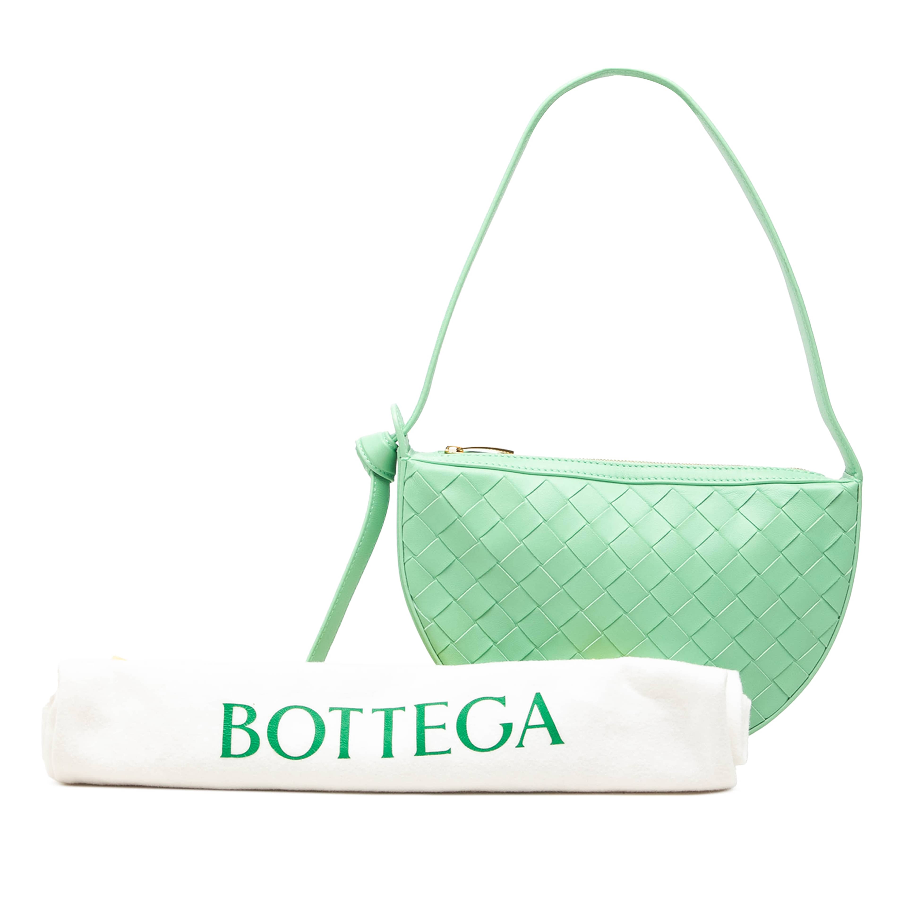 Bottega Veneta Mini Leather Intrecciato Sunrise Hobo, från Luxclusif, i färgen grön. Klicka för att öppna bilden i stort format