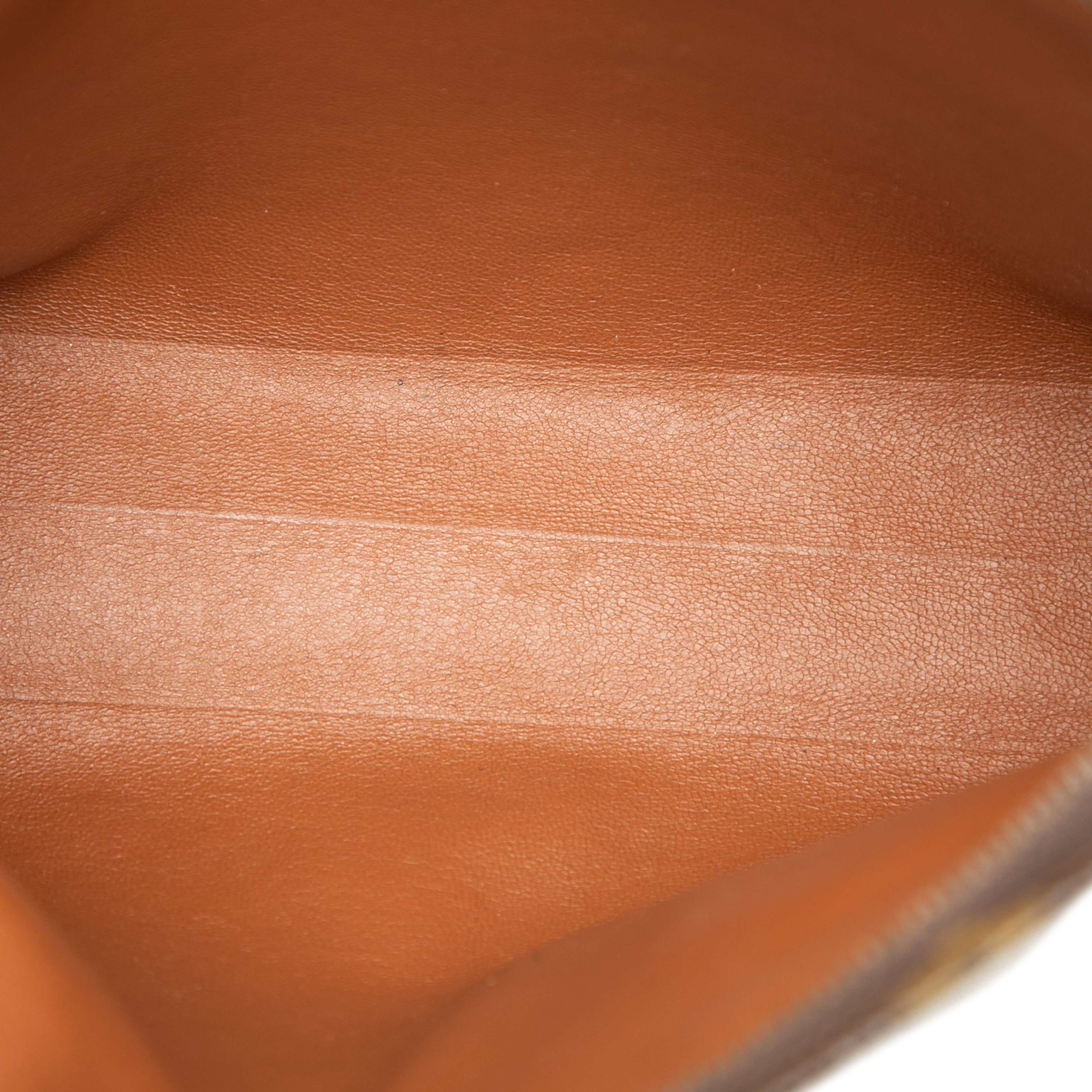 Louis Vuitton Monogram Toiletry Pouch 26, från Luxclusif, i färgen brown. Klicka för att öppna bilden i stort format