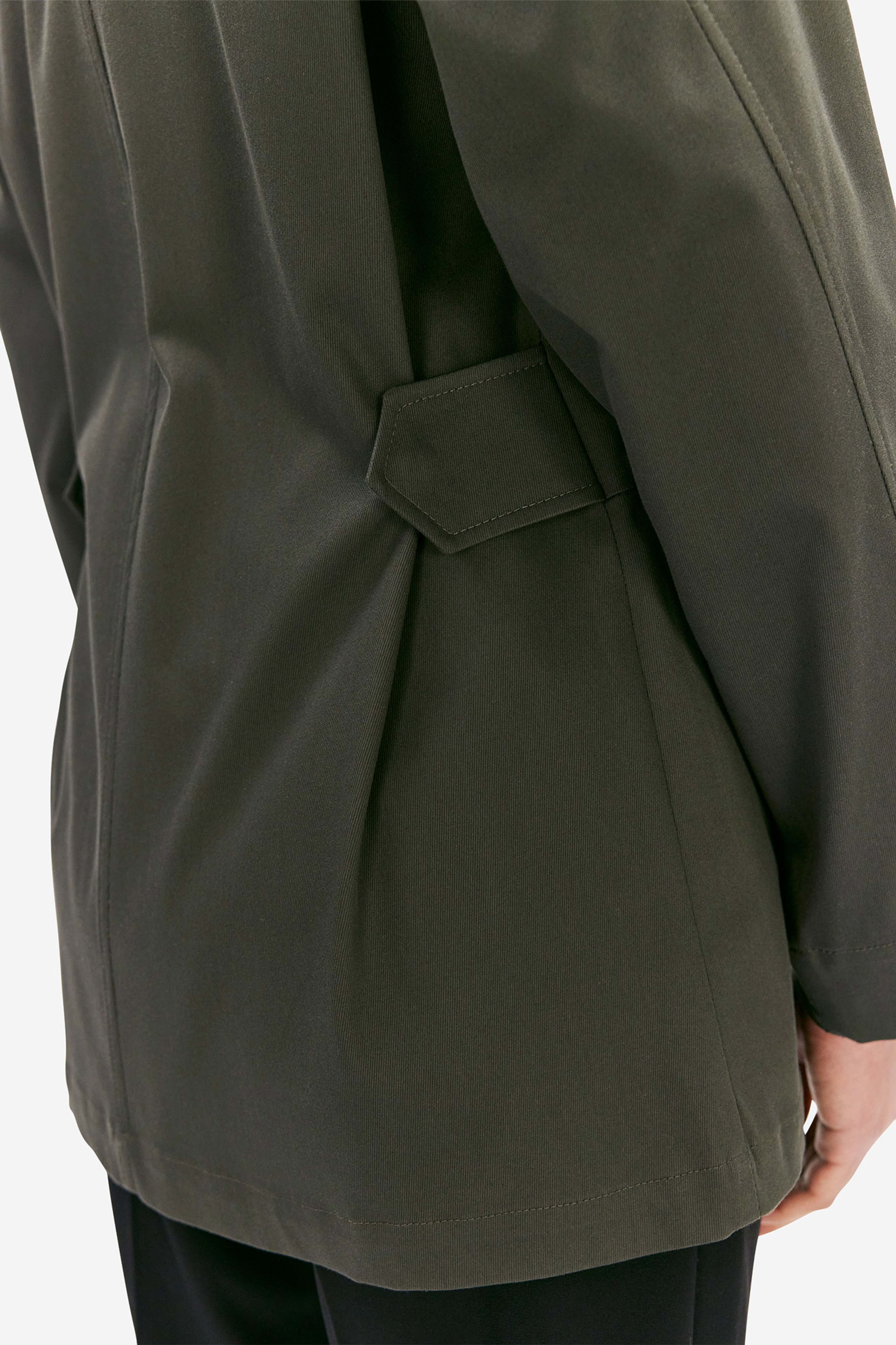 Evonne, från ELVINE, i färgen shelter green. Klicka för att öppna bilden i stort format