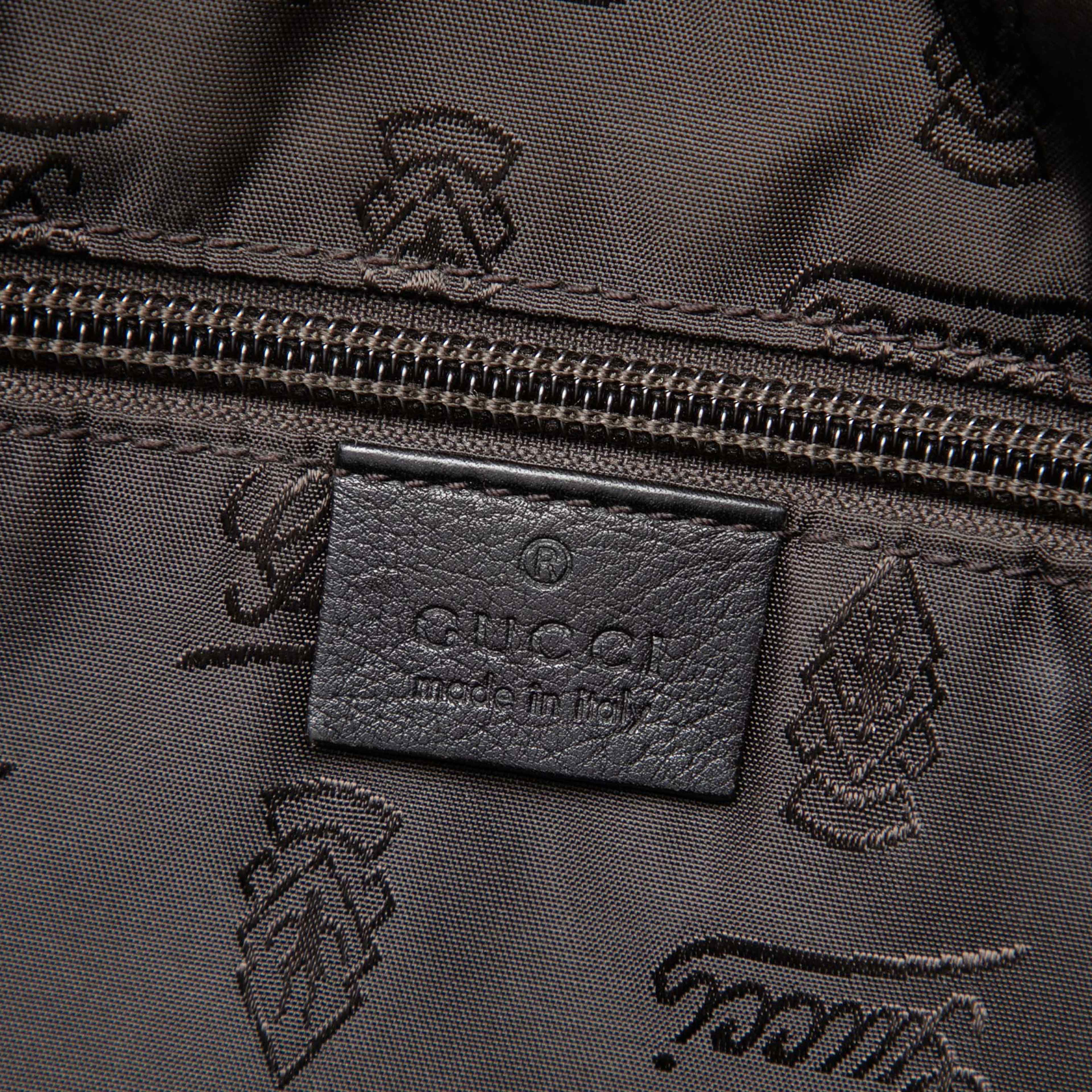 Gucci Guccissima Crossbody, från Luxclusif, i färgen brun. Klicka för att öppna bilden i stort format