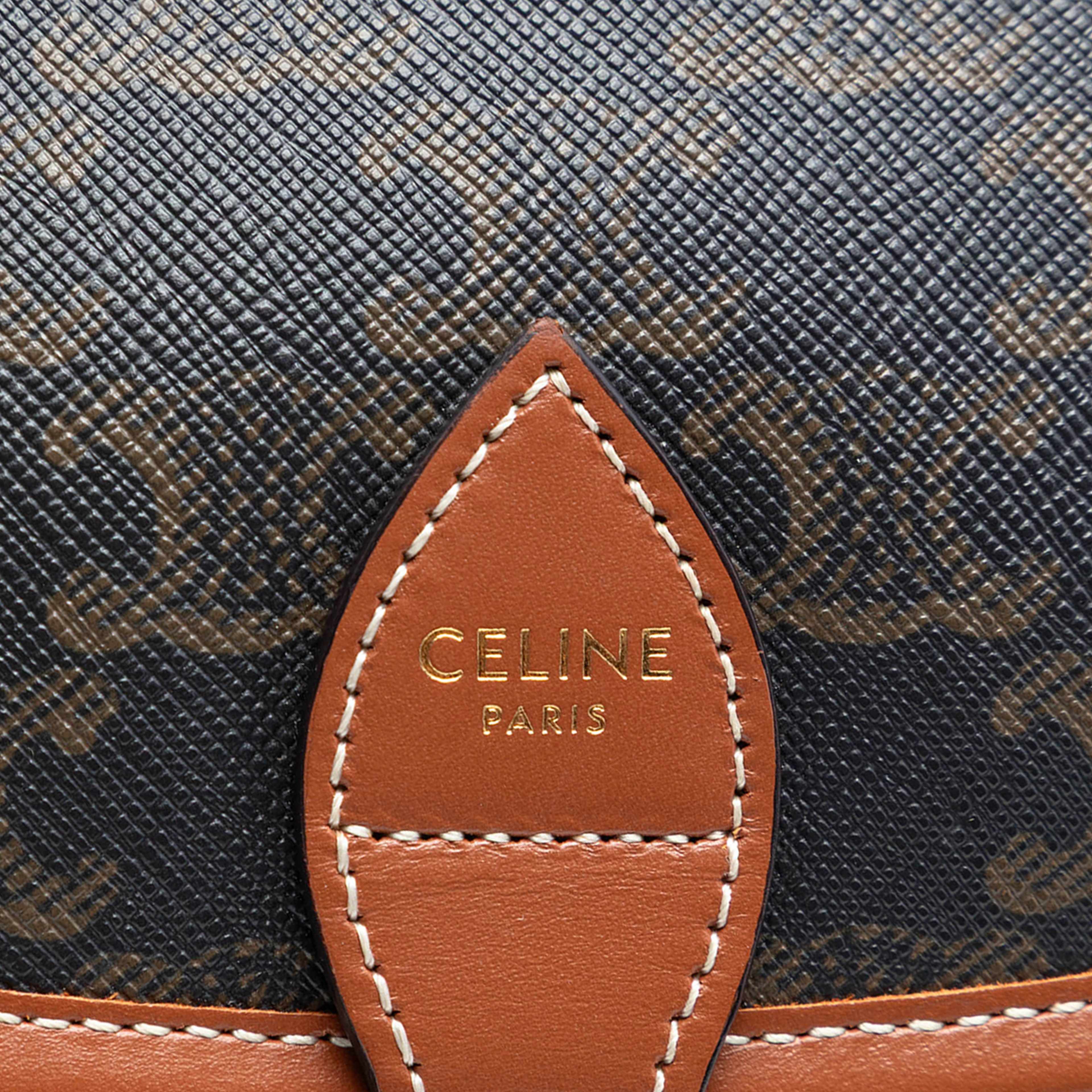 Celine Medium Triomphe Coated Canvas Folco Crossbody, från Luxclusif, i färgen dark brown. Klicka för att öppna bilden i stort format