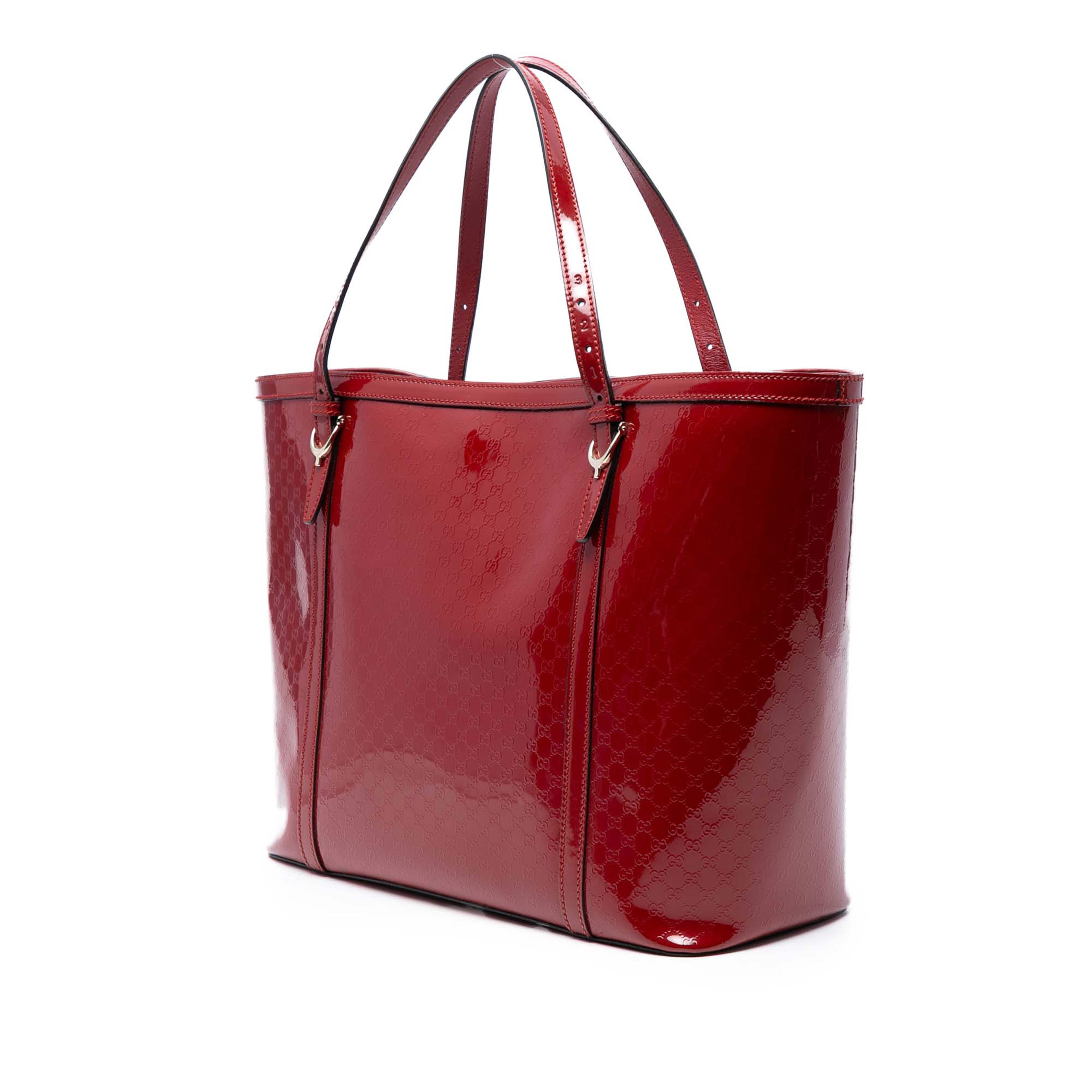 Gucci Patent Microguccissima Nice Tote, från Luxclusif, i färgen red. Klicka för att öppna bilden i stort format
