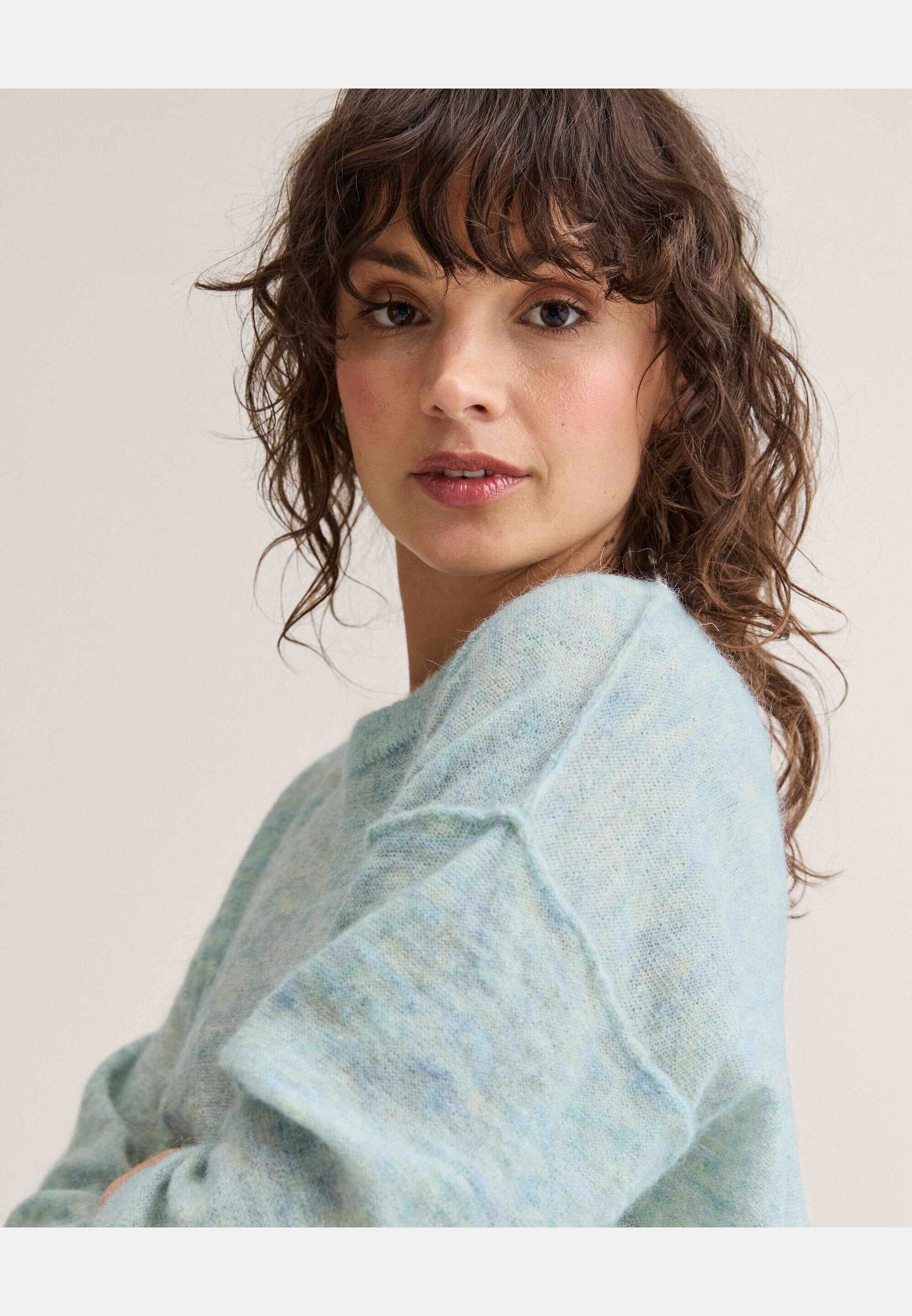 Alicia Mohair Sweater, från Newhouse, i färgen ljus aquablå. Klicka för att öppna bilden i stort format