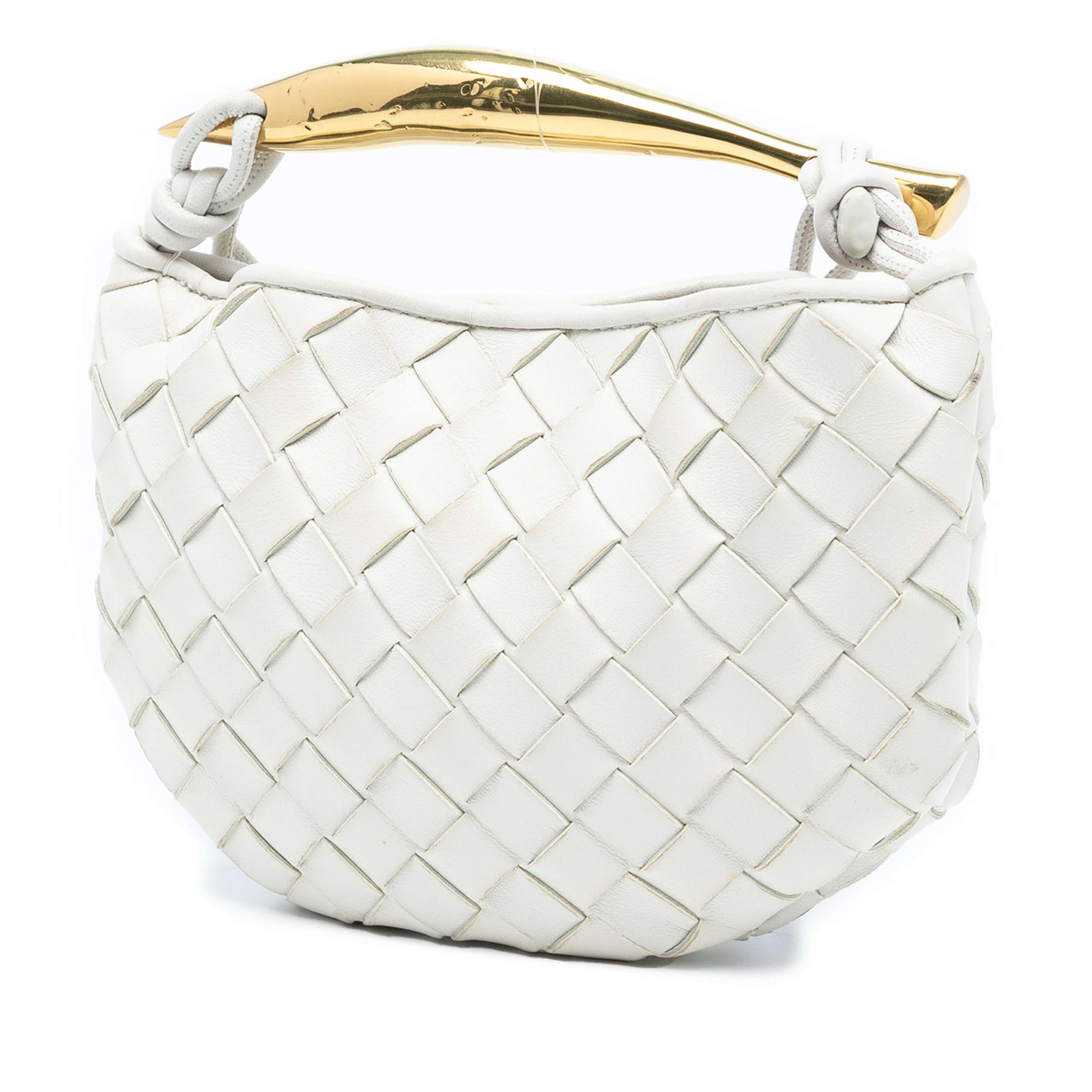 Bottega Veneta Baby Lambskin Intrecciato Sardine, från Luxclusif, i färgen white. Klicka för att öppna bilden i stort format
