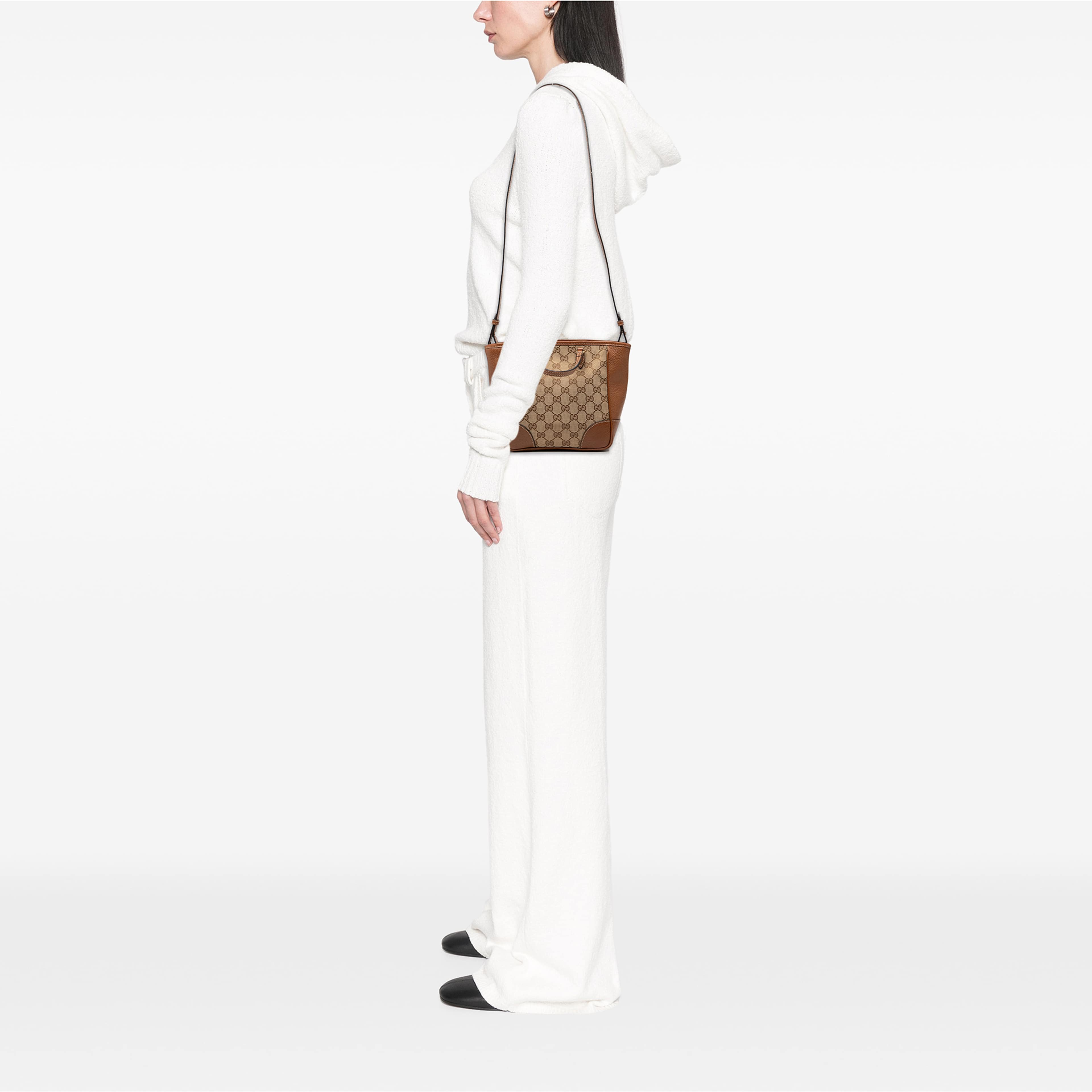 Gucci Small Gg Canvas Bree Satchel, från Luxclusif, i färgen beige. Klicka för att öppna bilden i stort format