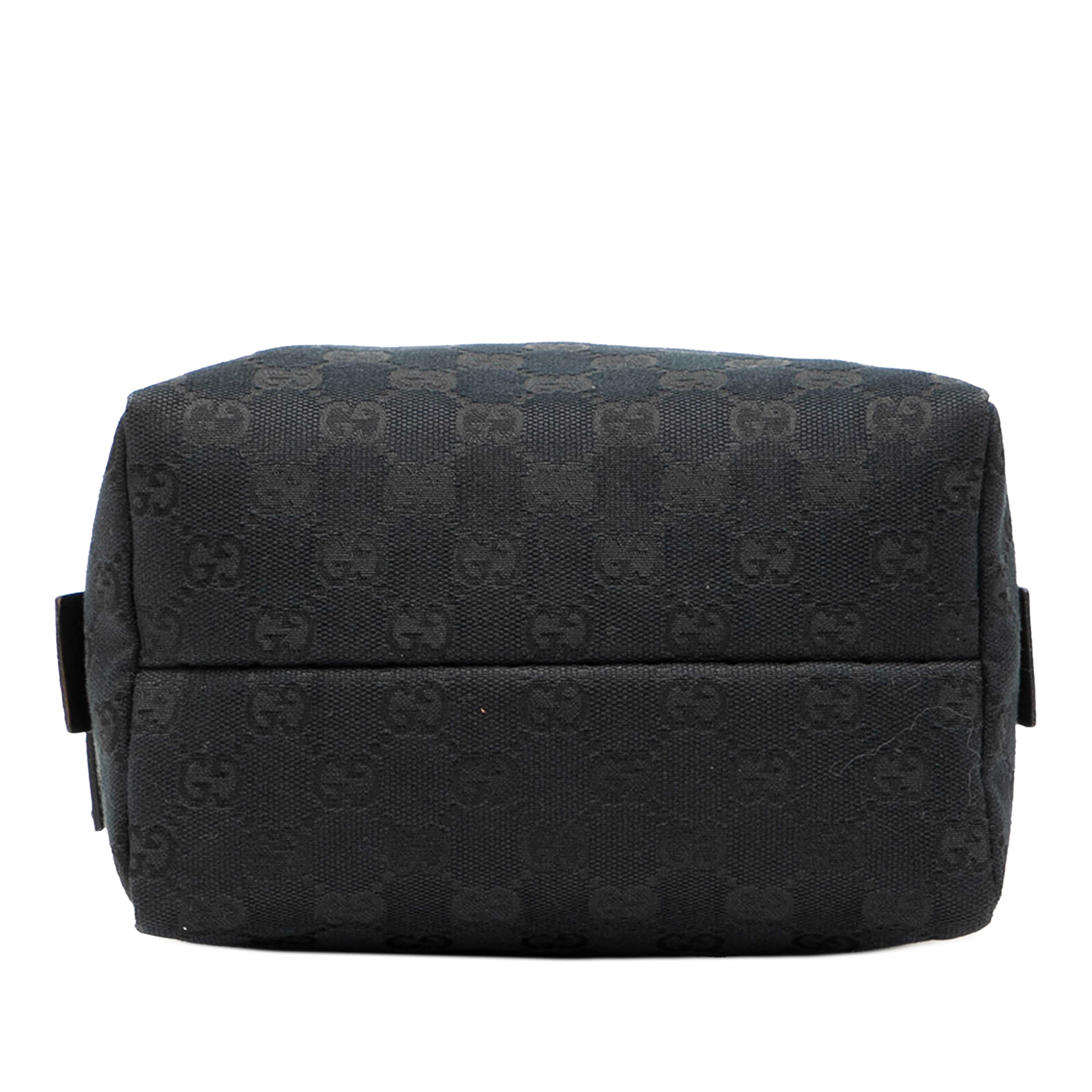Gucci Gg Canvas Handbag, från Luxclusif, i färgen black. Klicka för att öppna bilden i stort format