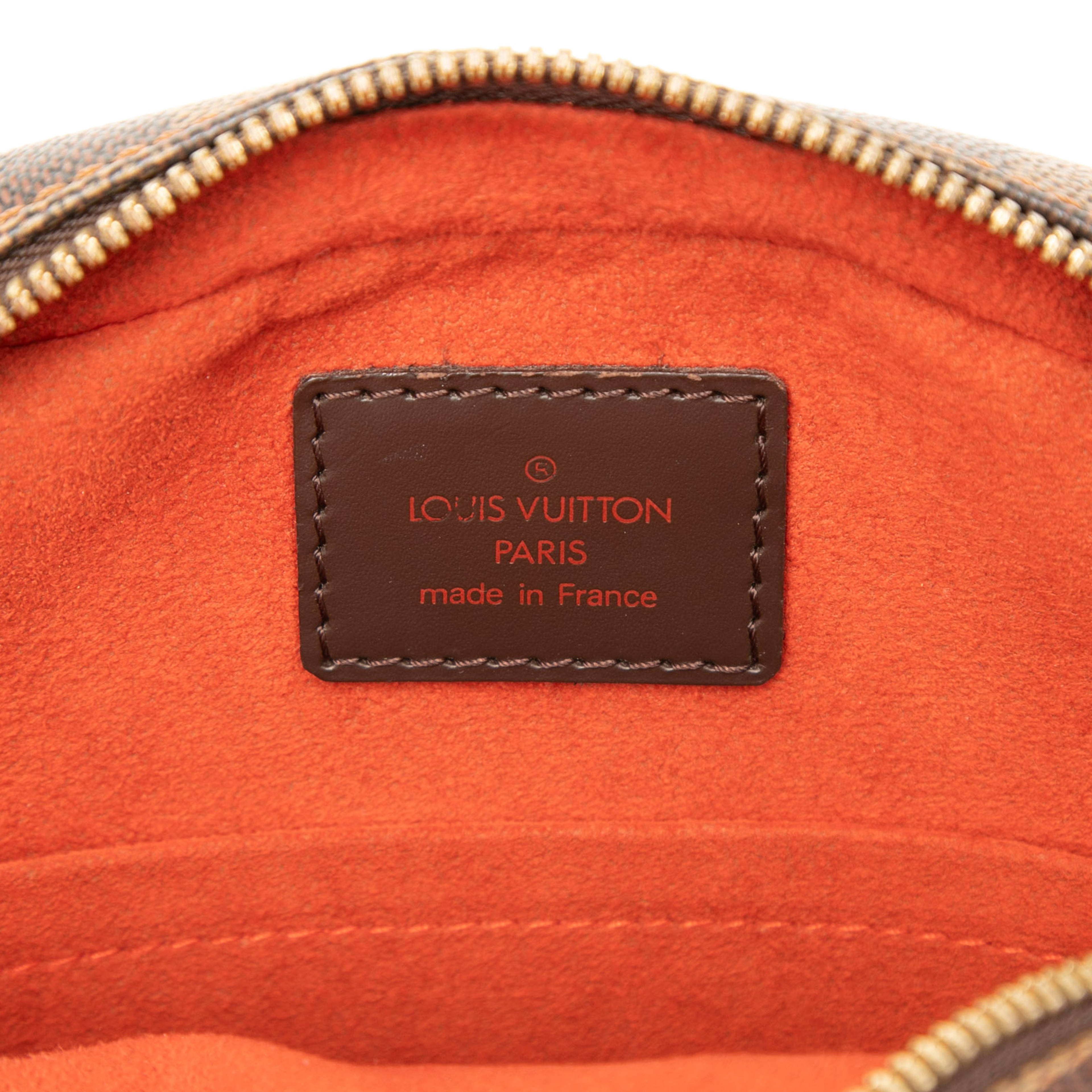 Louis Vuitton Damier Ebene Ipanema Pm, från Luxclusif, i färgen brun. Klicka för att öppna bilden i stort format