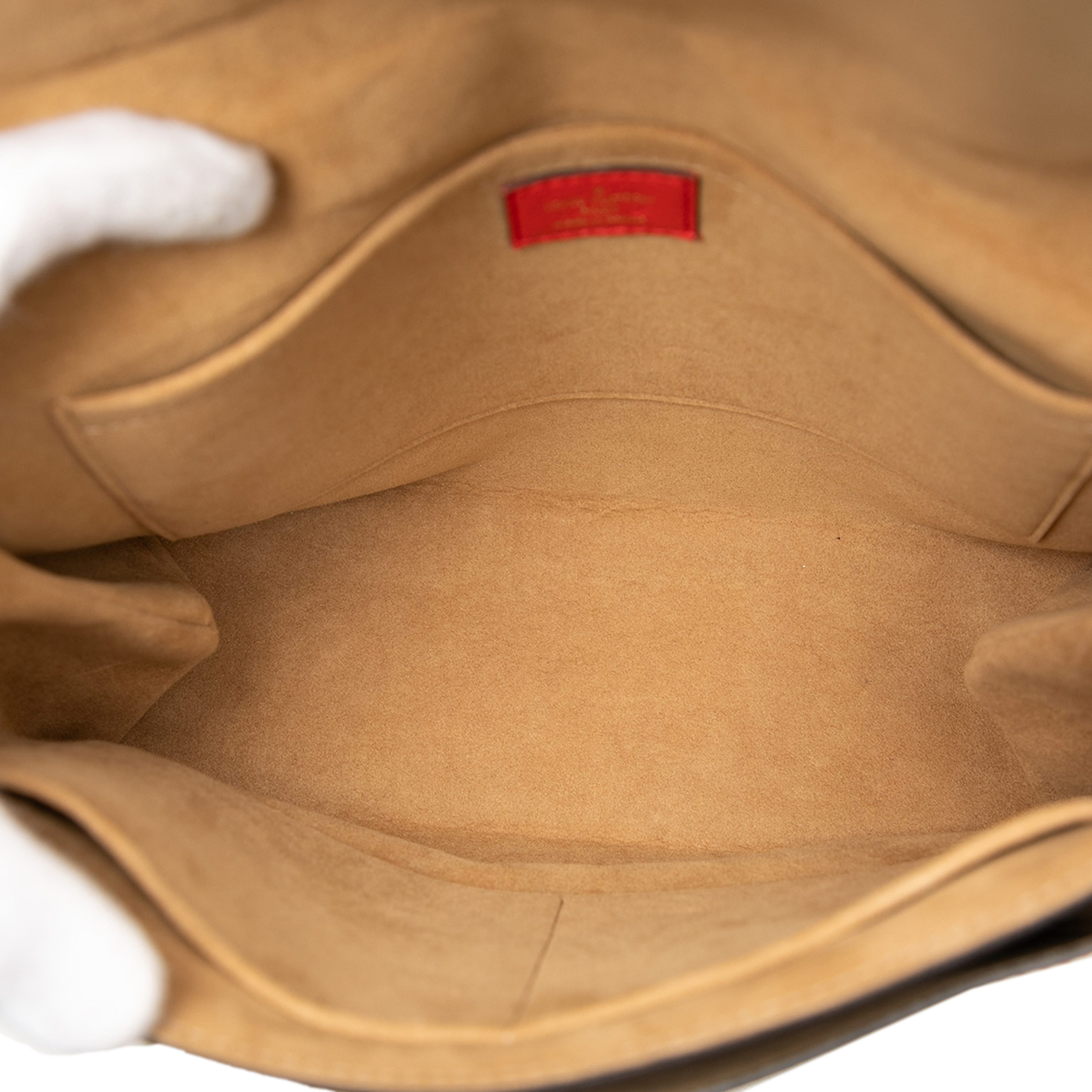 Louis Vuitton Monogram Marignan, från Luxclusif, i färgen brown. Klicka för att öppna bilden i stort format