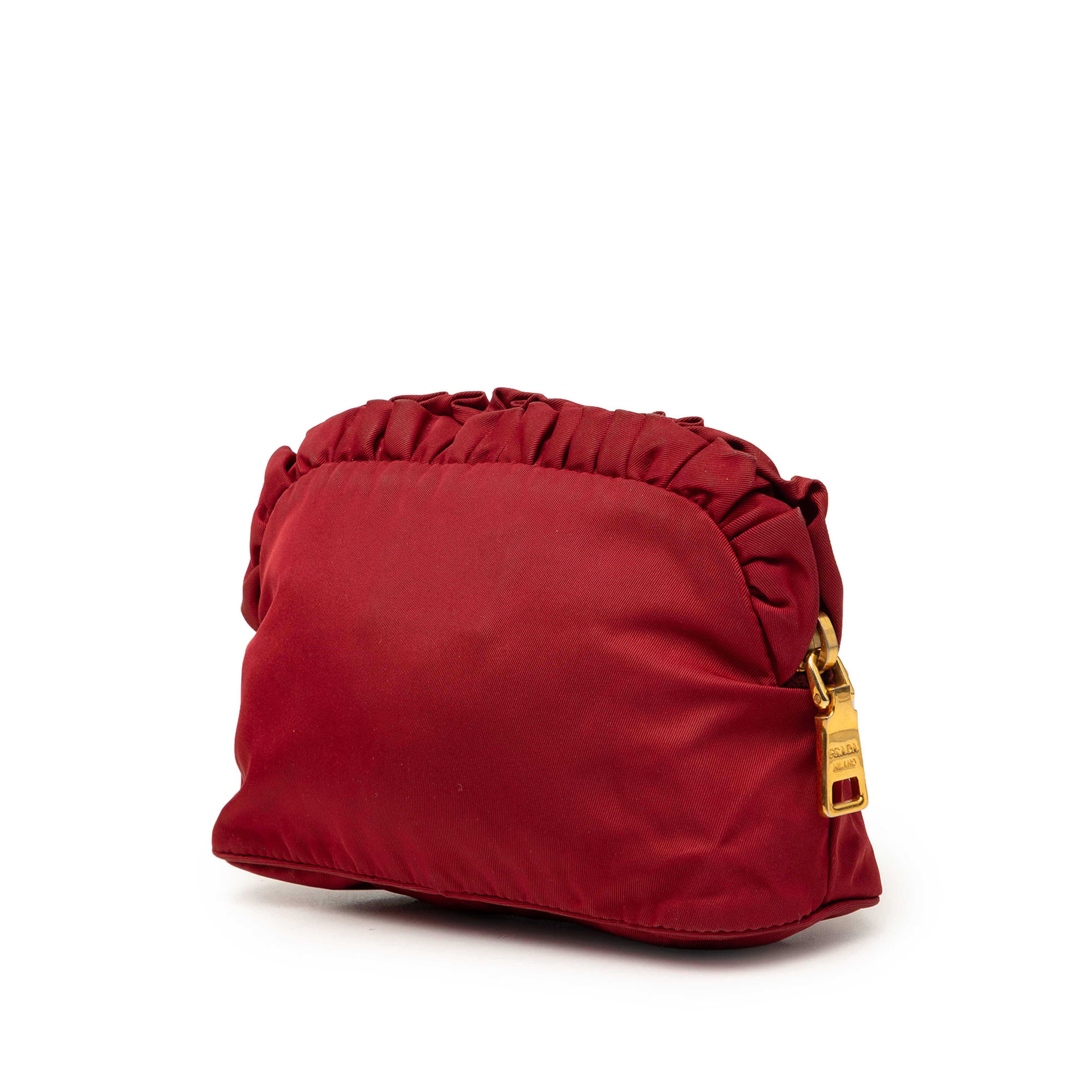 Prada Tessuto Ruffle Cosmetic Pouch, från Luxclusif, i färgen röd. Klicka för att öppna bilden i stort format