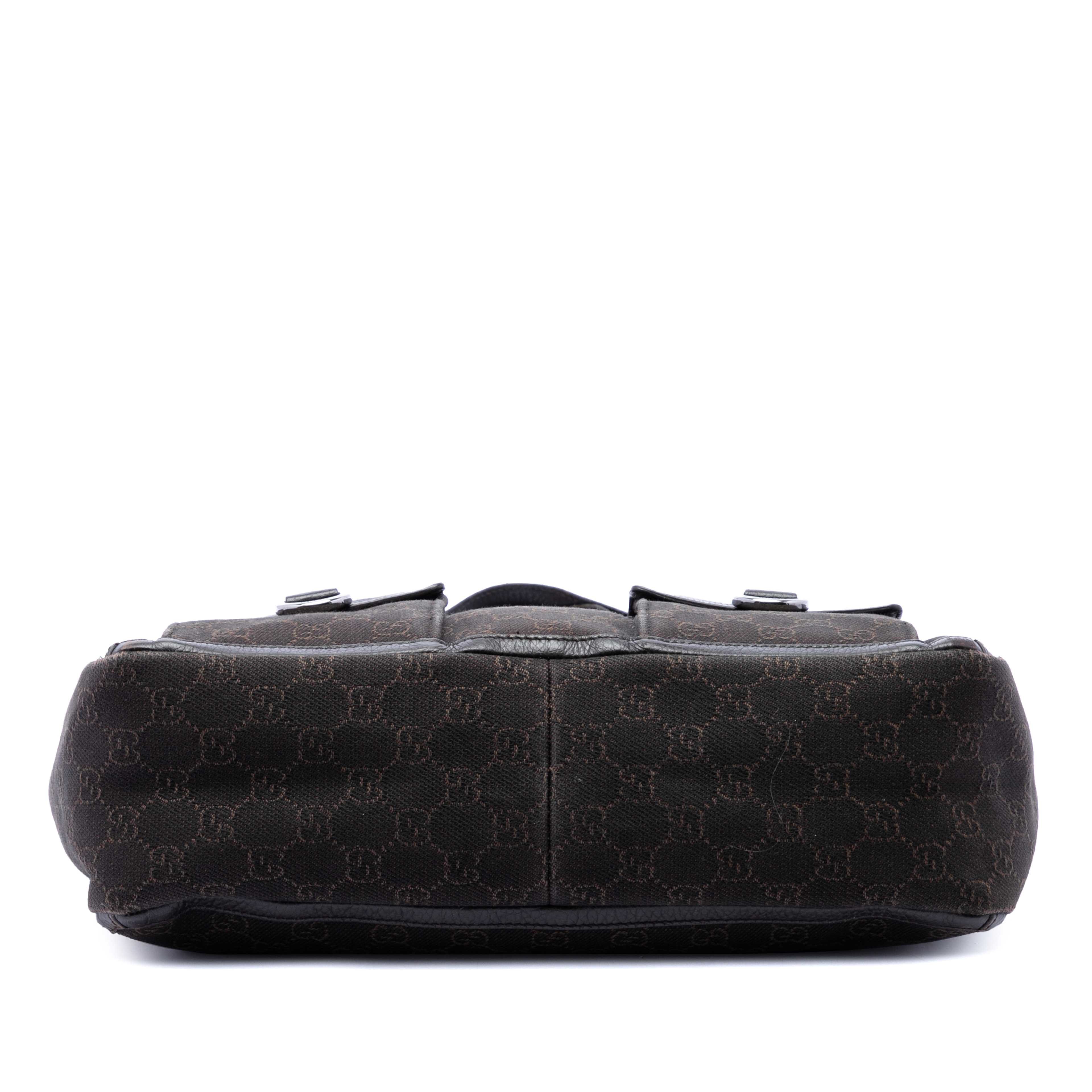 Gucci Gg Denim Abbey D Ring Pocket Tote, från Luxclusif, i färgen brun. Klicka för att öppna bilden i stort format