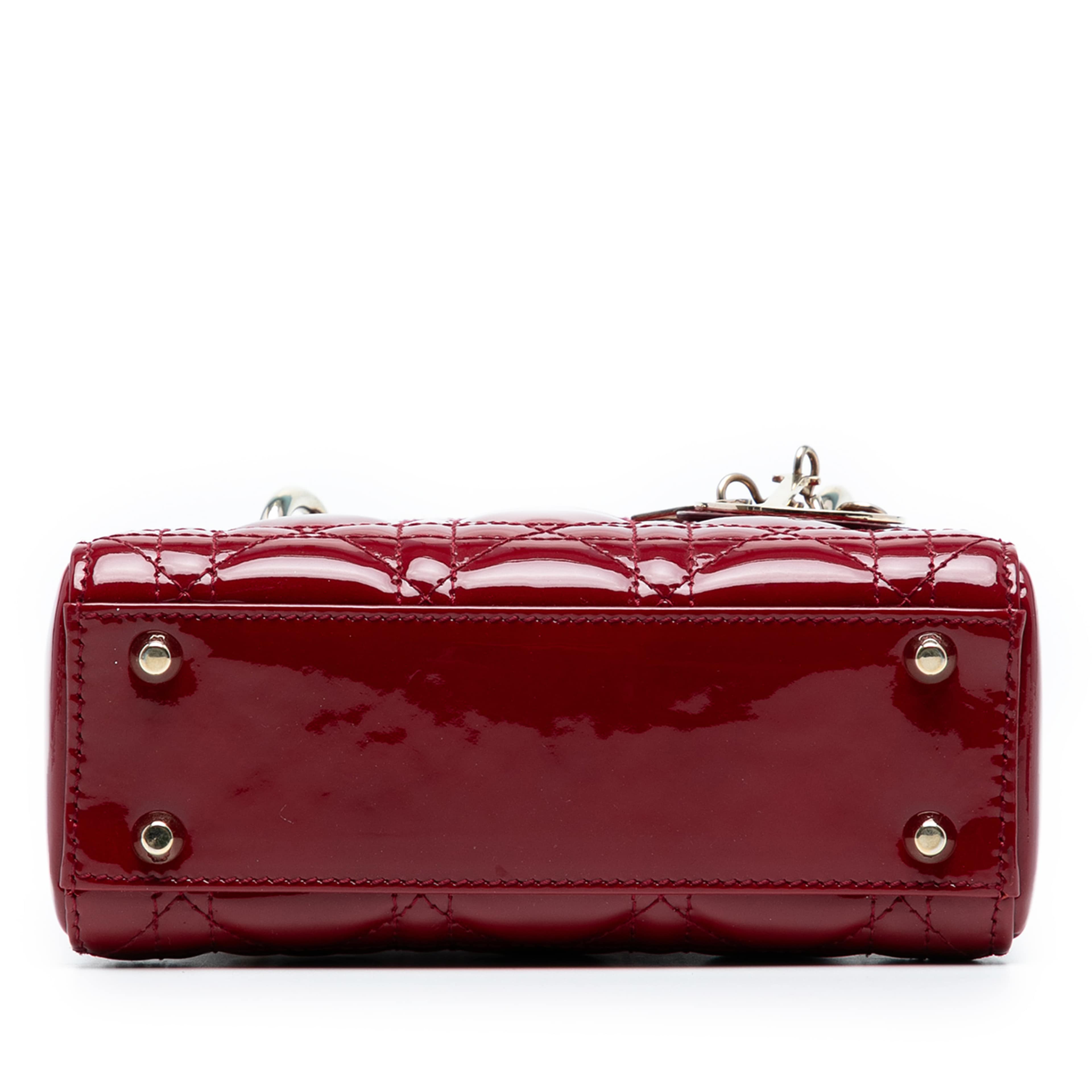 Dior Mini Patent Cannage Lady Dior, från Luxclusif, i färgen dark red. Klicka för att öppna bilden i stort format