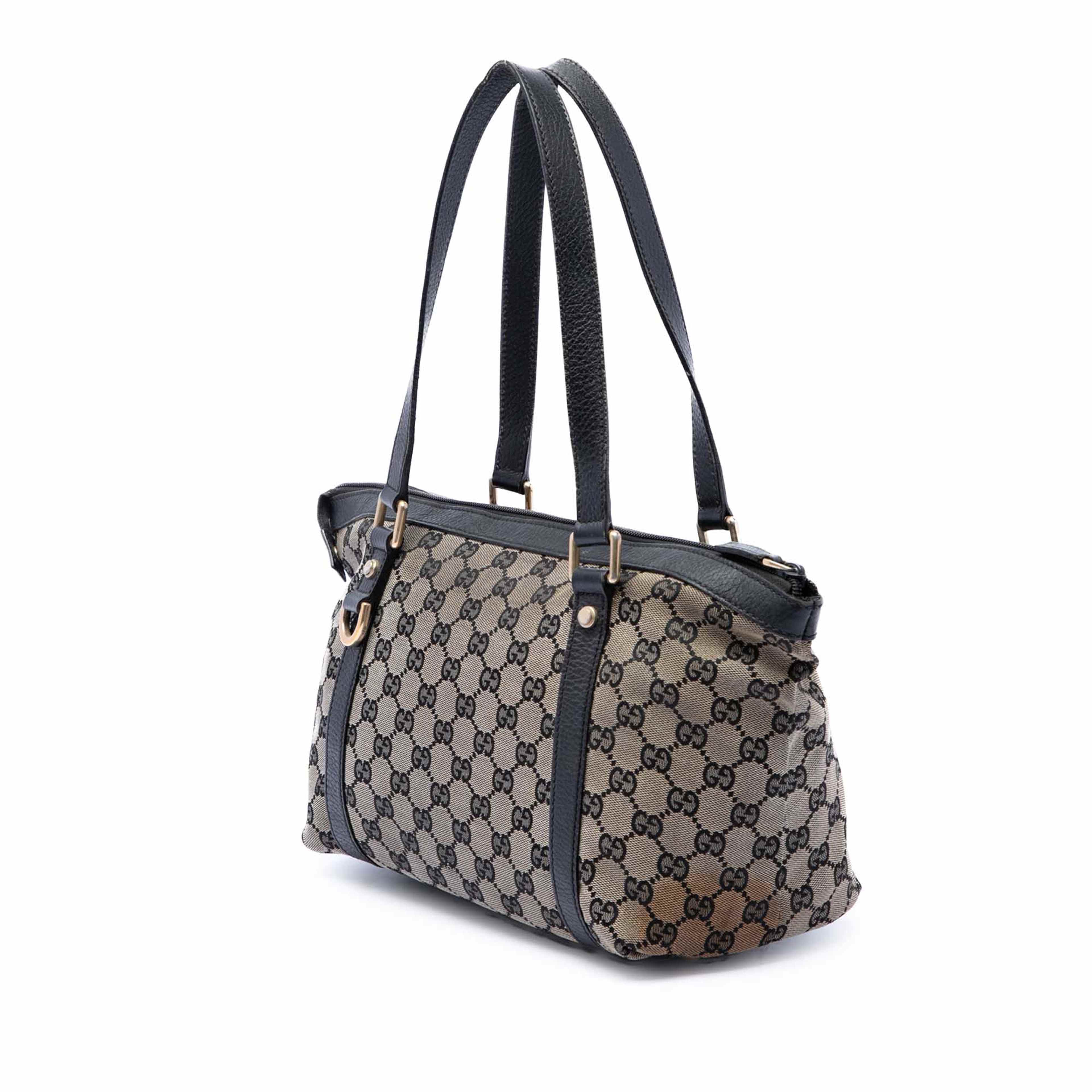 Gucci Gg Canvas Abbey D Ring Tote, från Luxclusif, i färgen grå. Klicka för att öppna bilden i stort format
