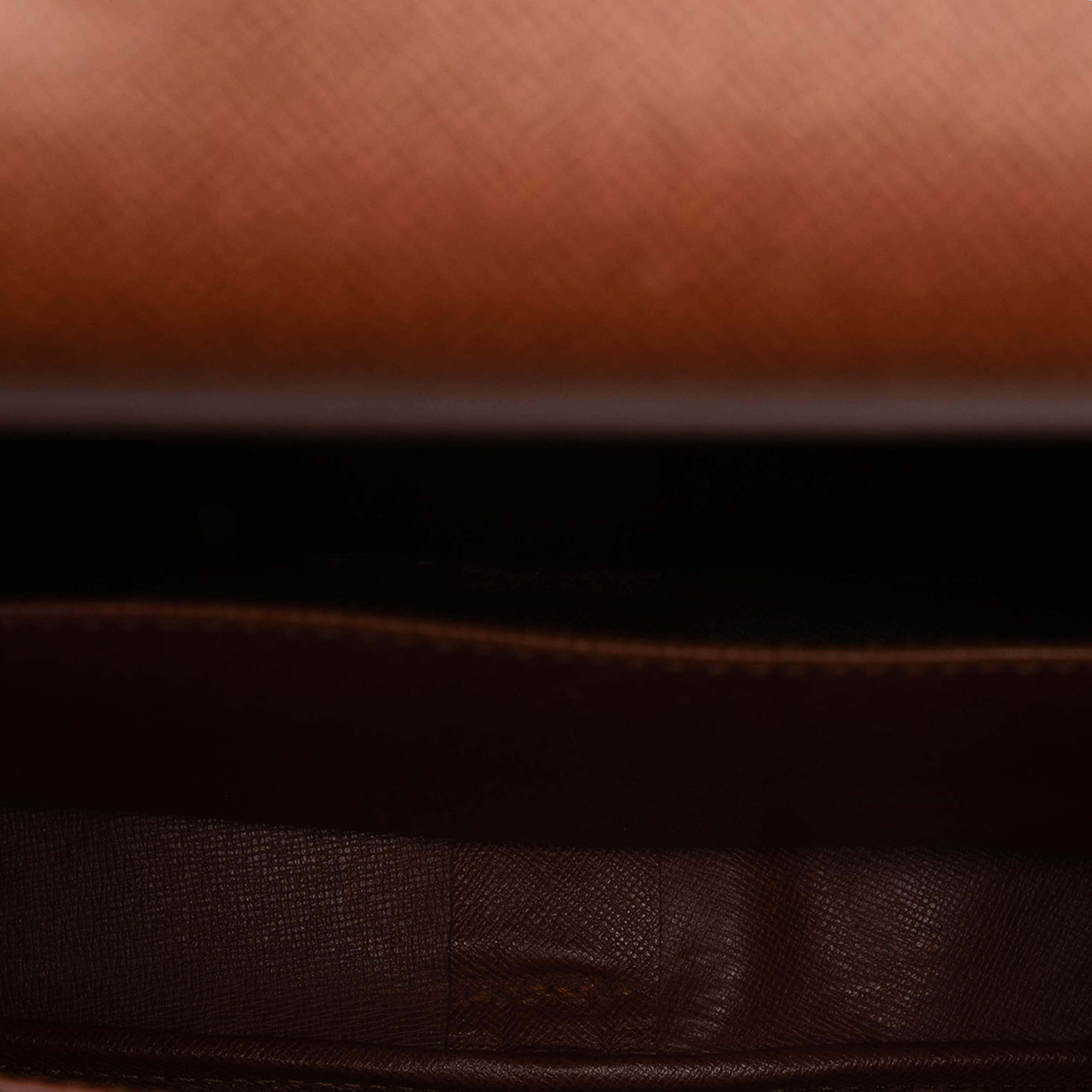 Louis Vuitton Monogram Cartouchiere Gm, från Luxclusif, i färgen brown. Klicka för att öppna bilden i stort format