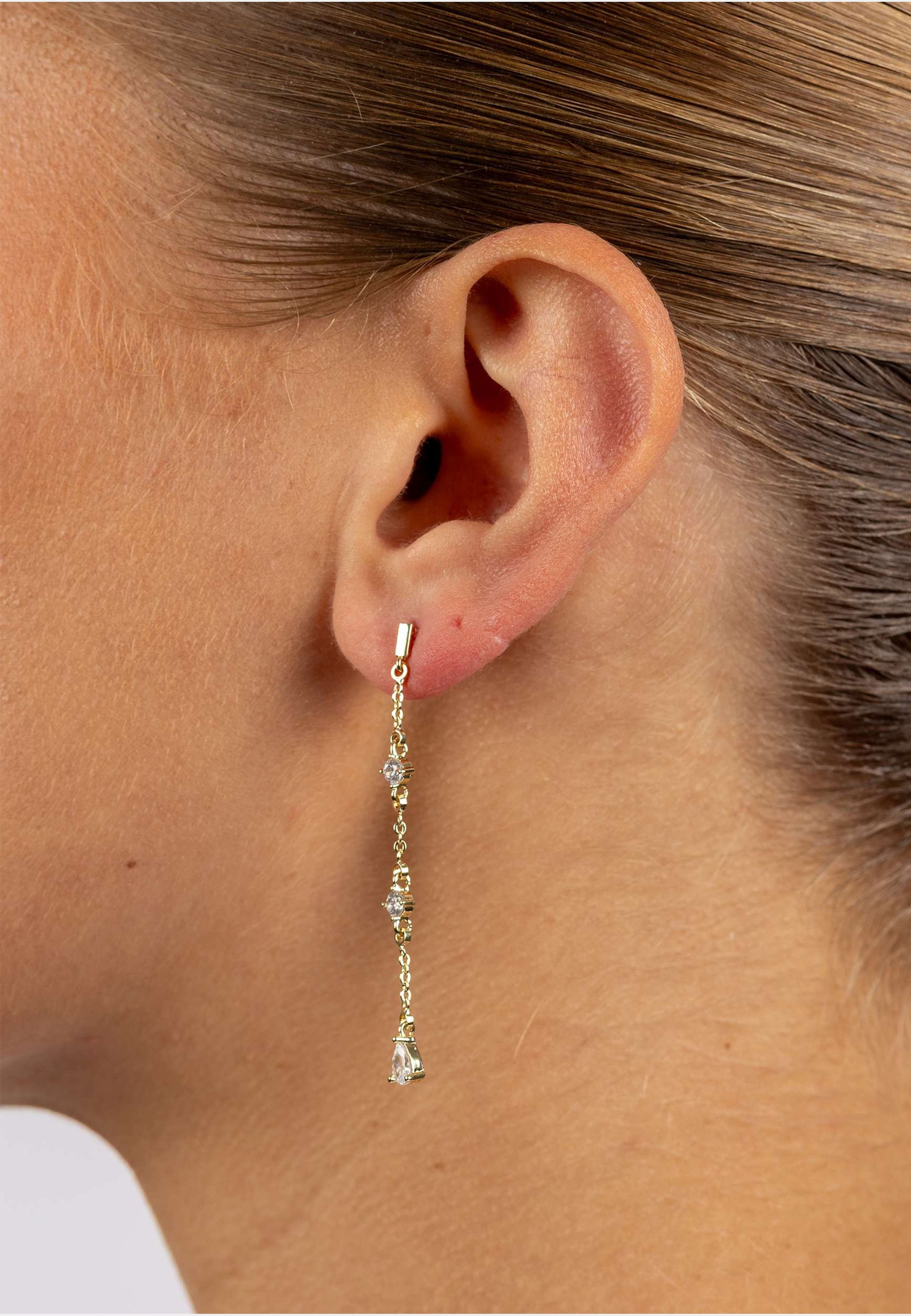 Trinity Short Chain Ear, från SNÖ of Sweden, i färgen g/clear. Klicka för att öppna bilden i stort format