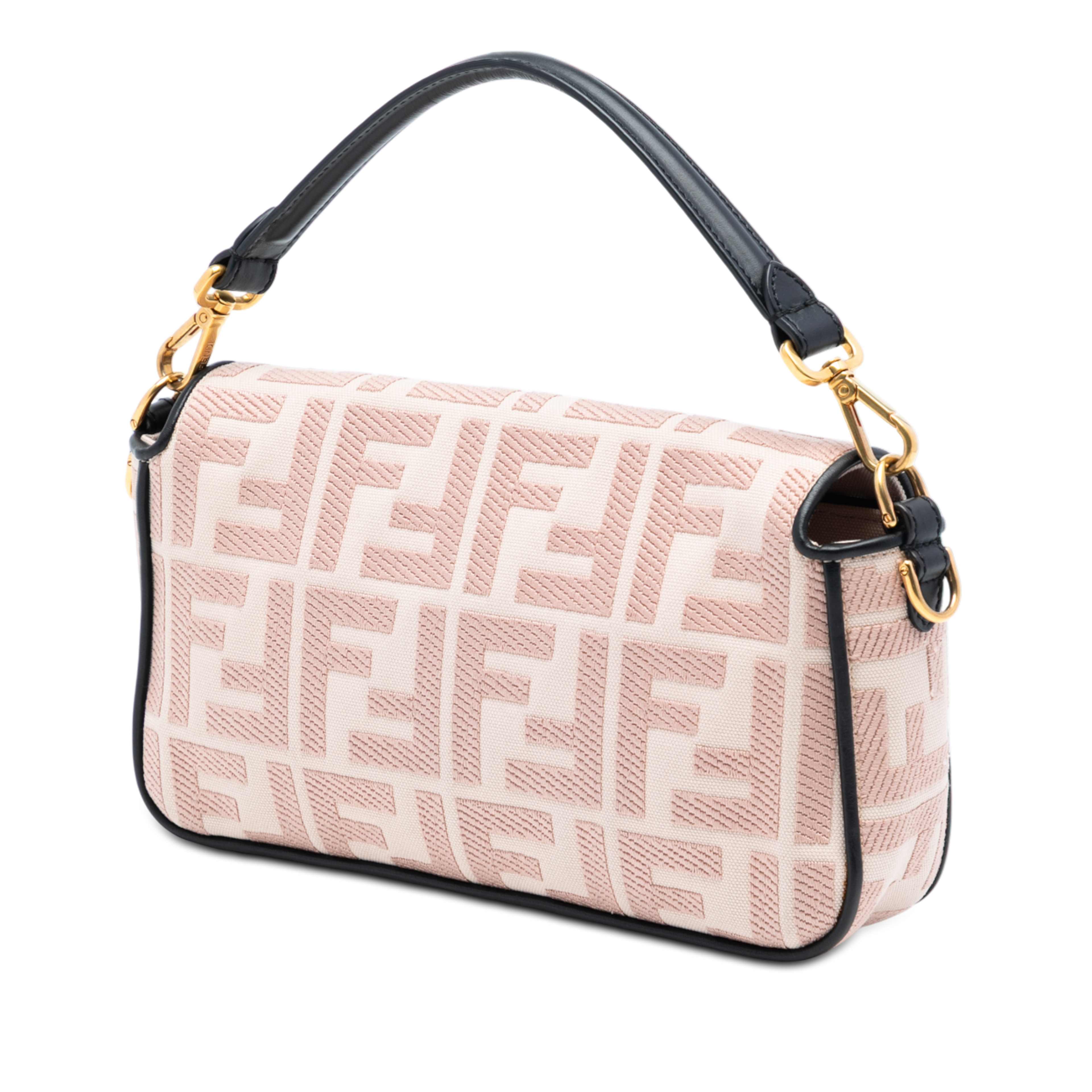 Fendi Zucca Embroidered Canvas Baguette Satchel, från Luxclusif, i färgen light pink. Klicka för att öppna bilden i stort format