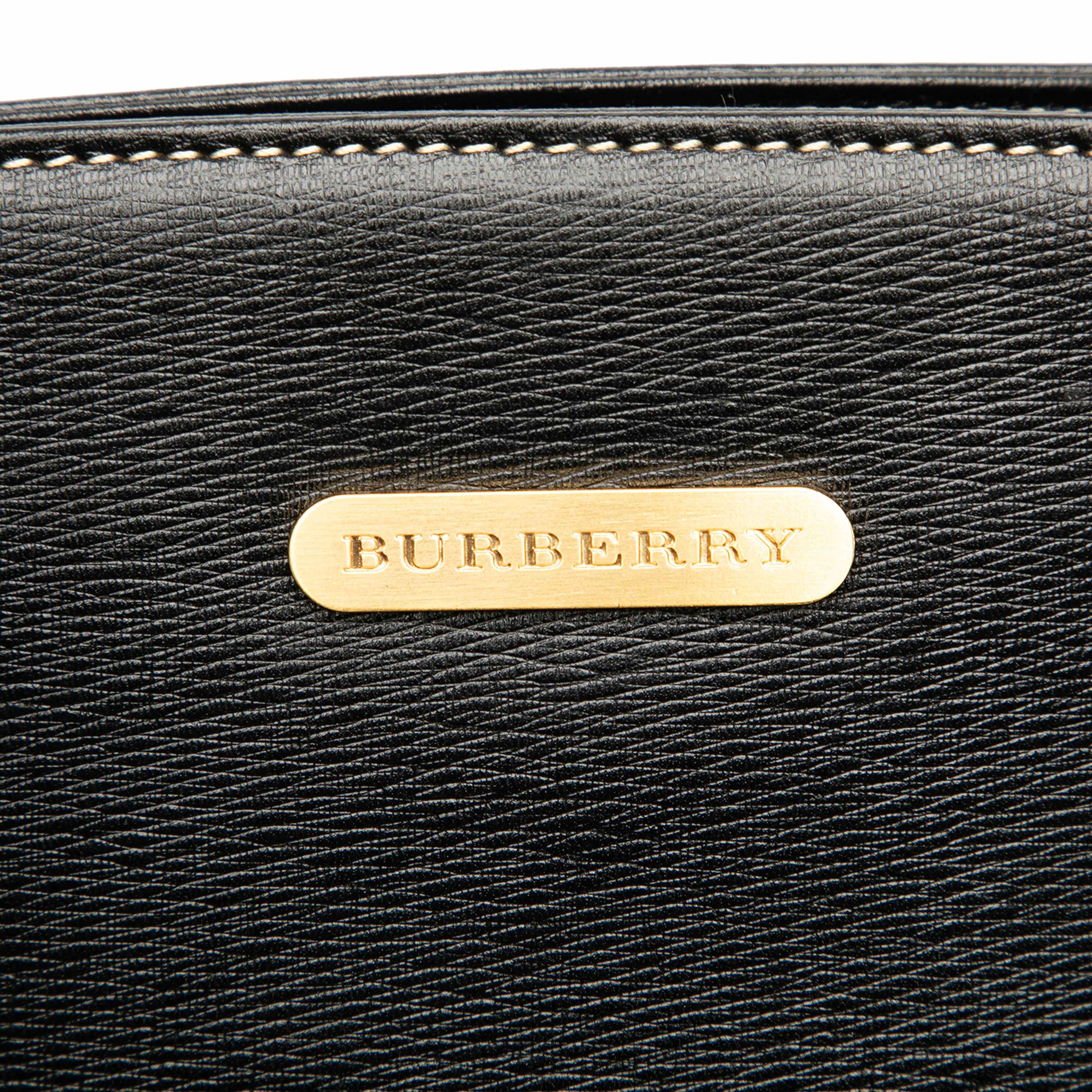 Burberry Leather Tote, från Luxclusif, i färgen black. Klicka för att öppna bilden i stort format