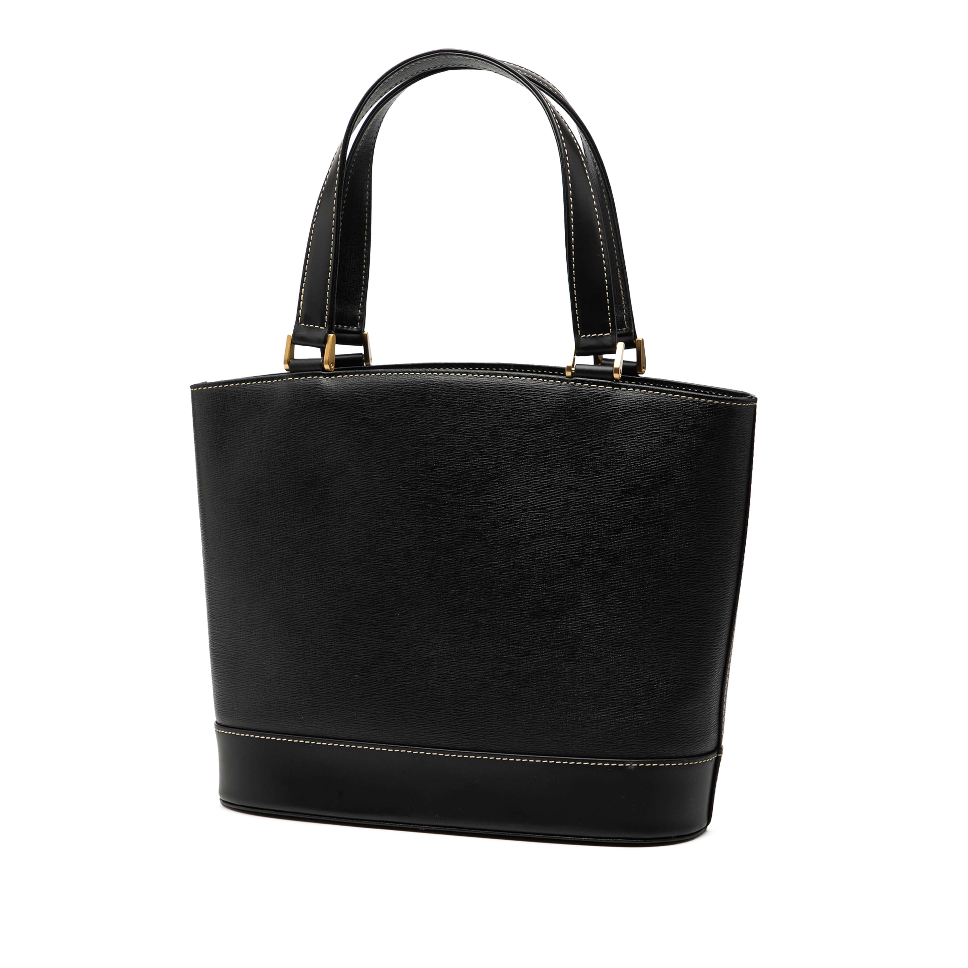 Burberry Leather Tote, från Luxclusif, i färgen black. Klicka för att öppna bilden i stort format