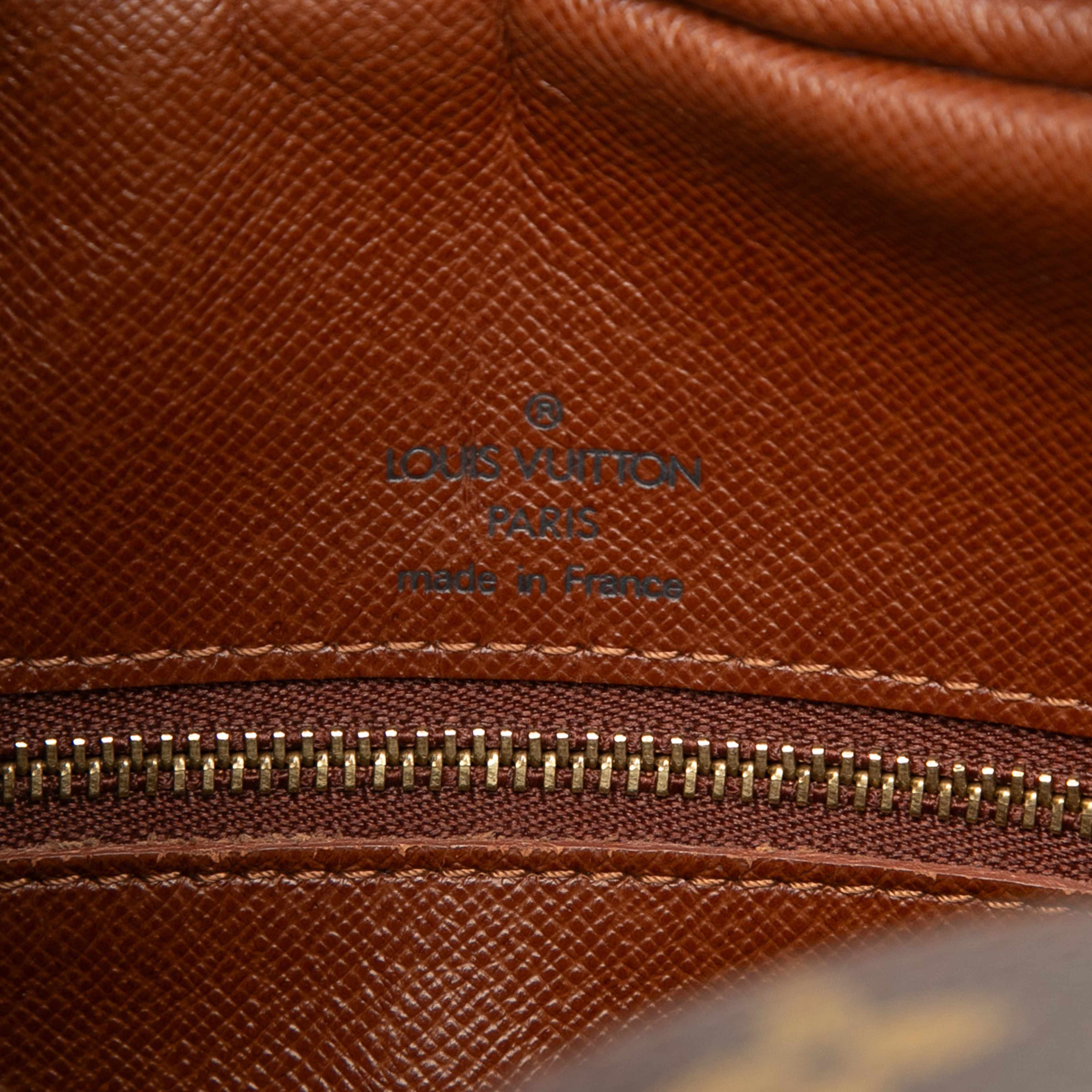 Louis Vuitton Monogram Boulogne 30, från Luxclusif, i färgen brun. Klicka för att öppna bilden i stort format